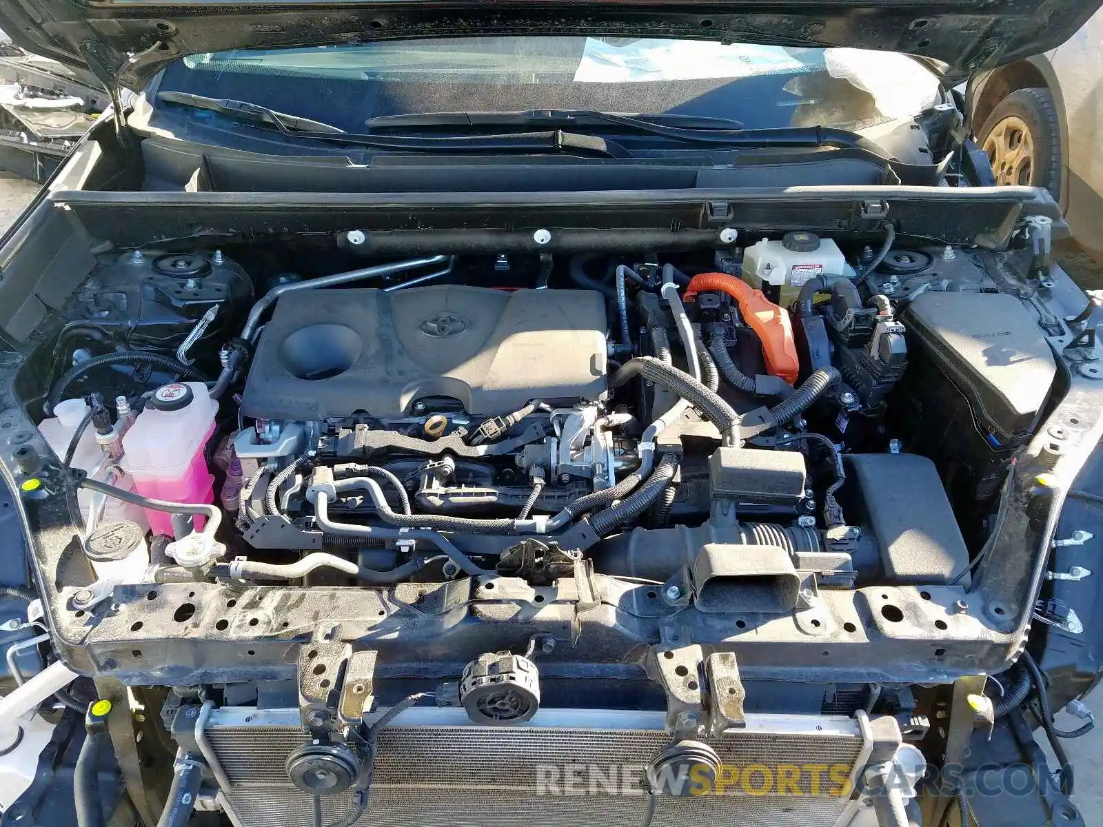 7 Photograph of a damaged car 2T3LWRFV5KW029088 TOYOTA RAV4 2019