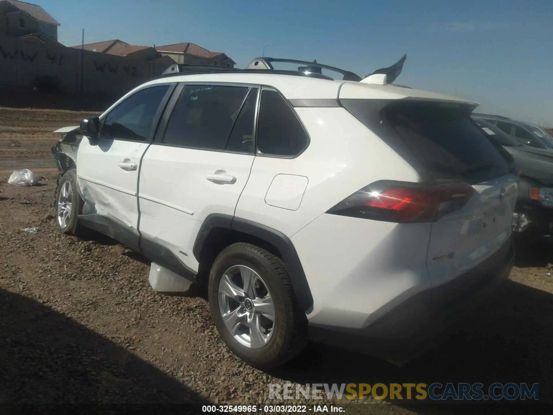 3 Photograph of a damaged car 2T3LWRFV5KW039829 TOYOTA RAV4 2019