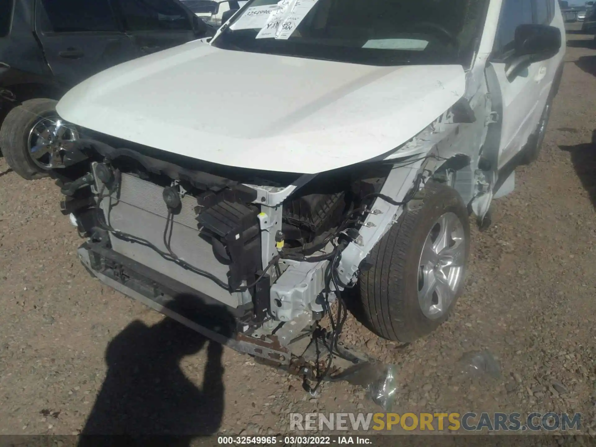 6 Photograph of a damaged car 2T3LWRFV5KW039829 TOYOTA RAV4 2019