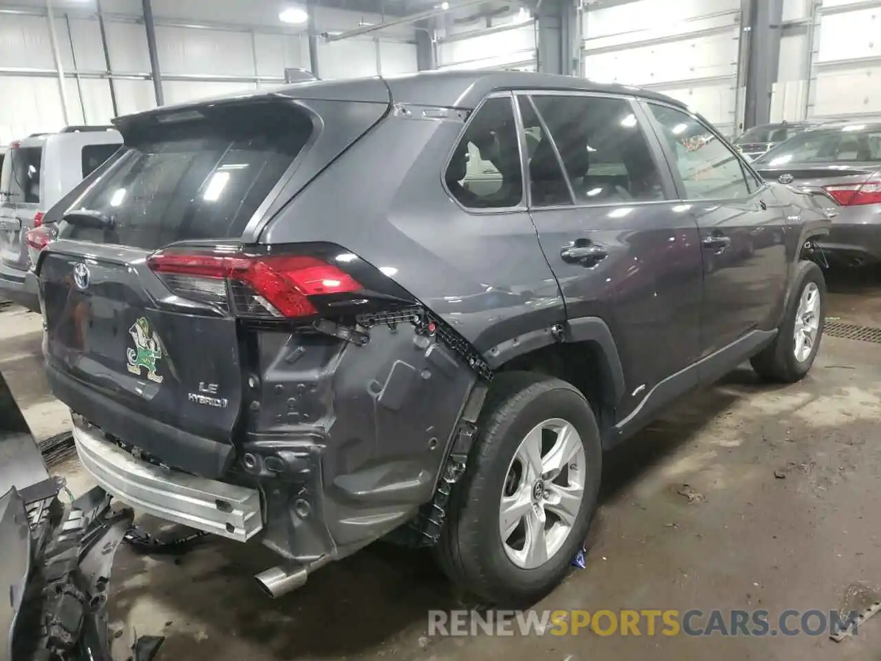 4 Photograph of a damaged car 2T3LWRFV6KW016205 TOYOTA RAV4 2019