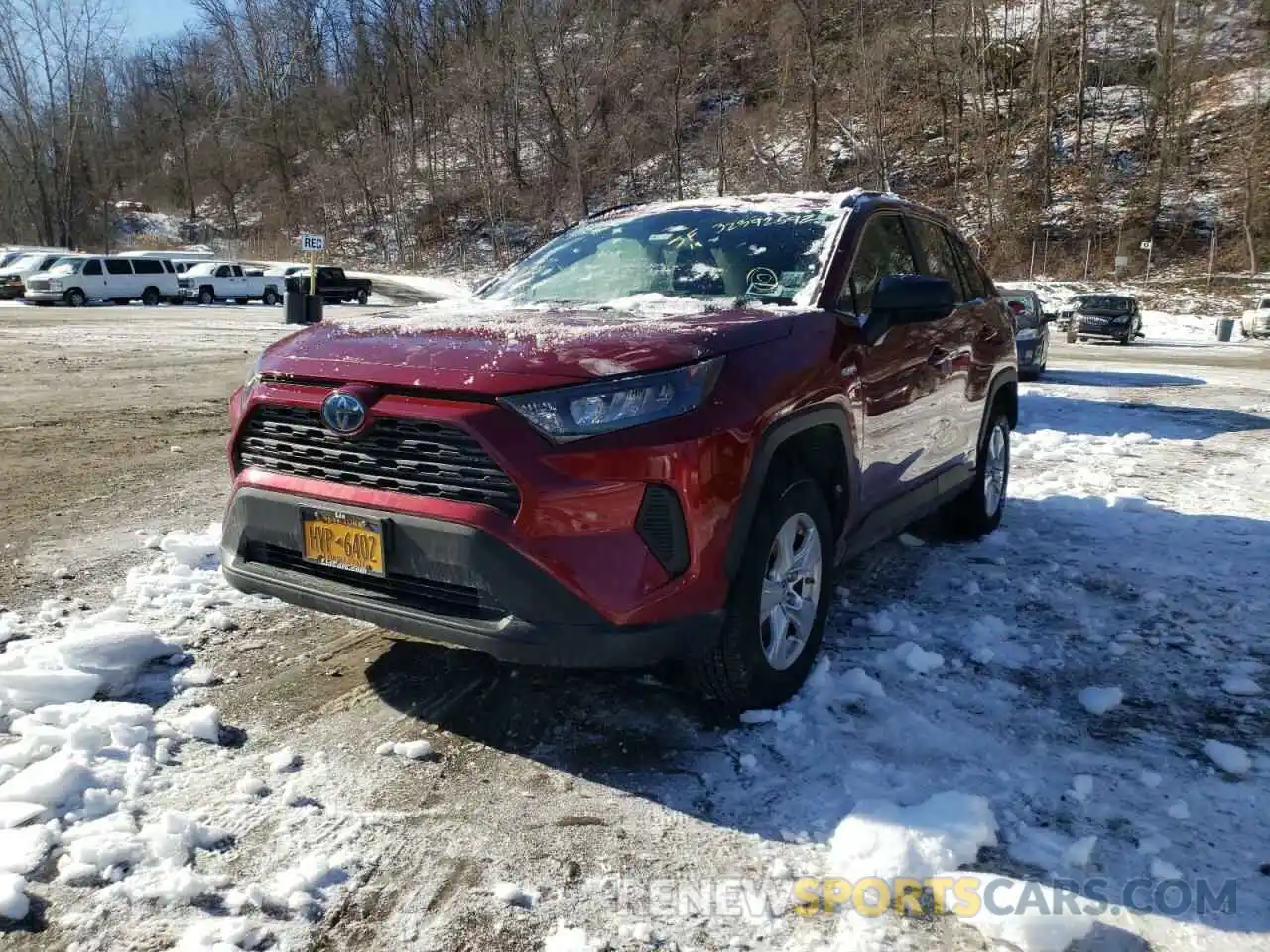 2 Photograph of a damaged car 2T3LWRFV7KW013748 TOYOTA RAV4 2019