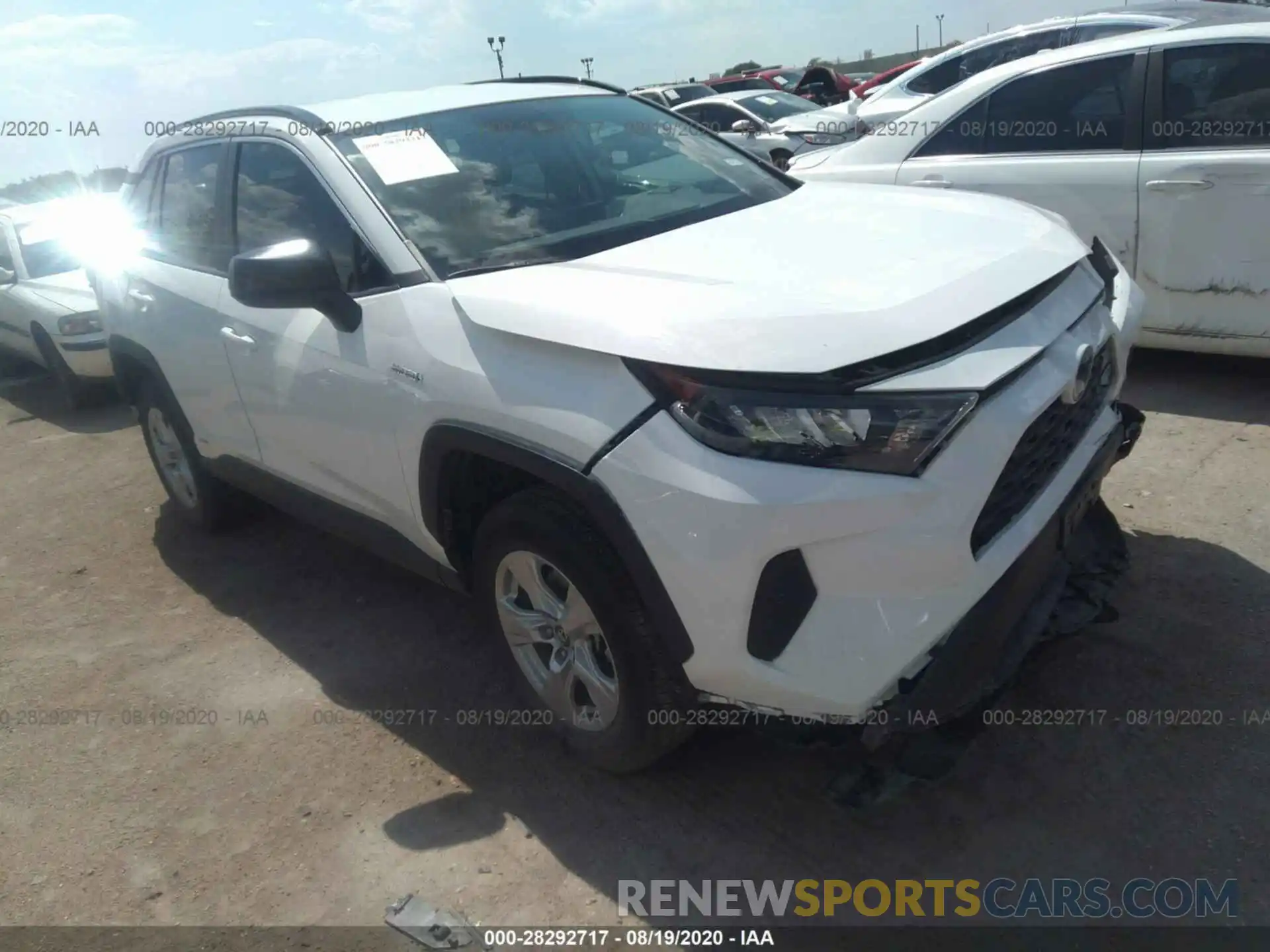 1 Photograph of a damaged car 2T3LWRFV7KW043087 TOYOTA RAV4 2019