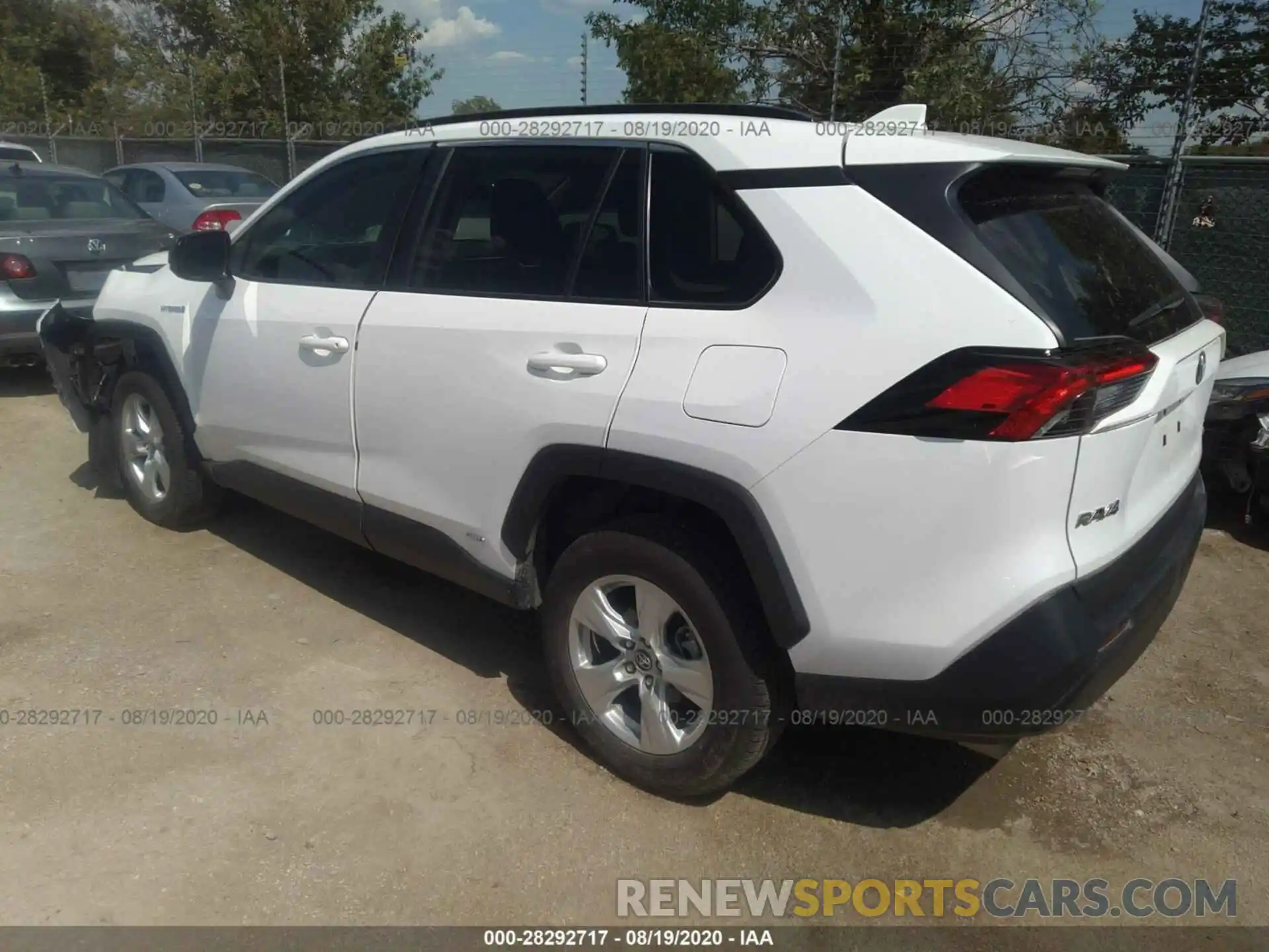 3 Photograph of a damaged car 2T3LWRFV7KW043087 TOYOTA RAV4 2019