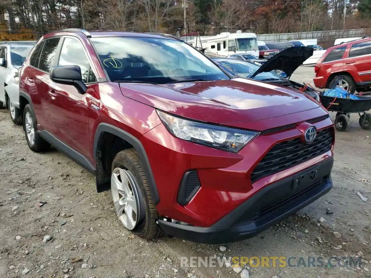 1 Photograph of a damaged car 2T3LWRFV7KW043798 TOYOTA RAV4 2019