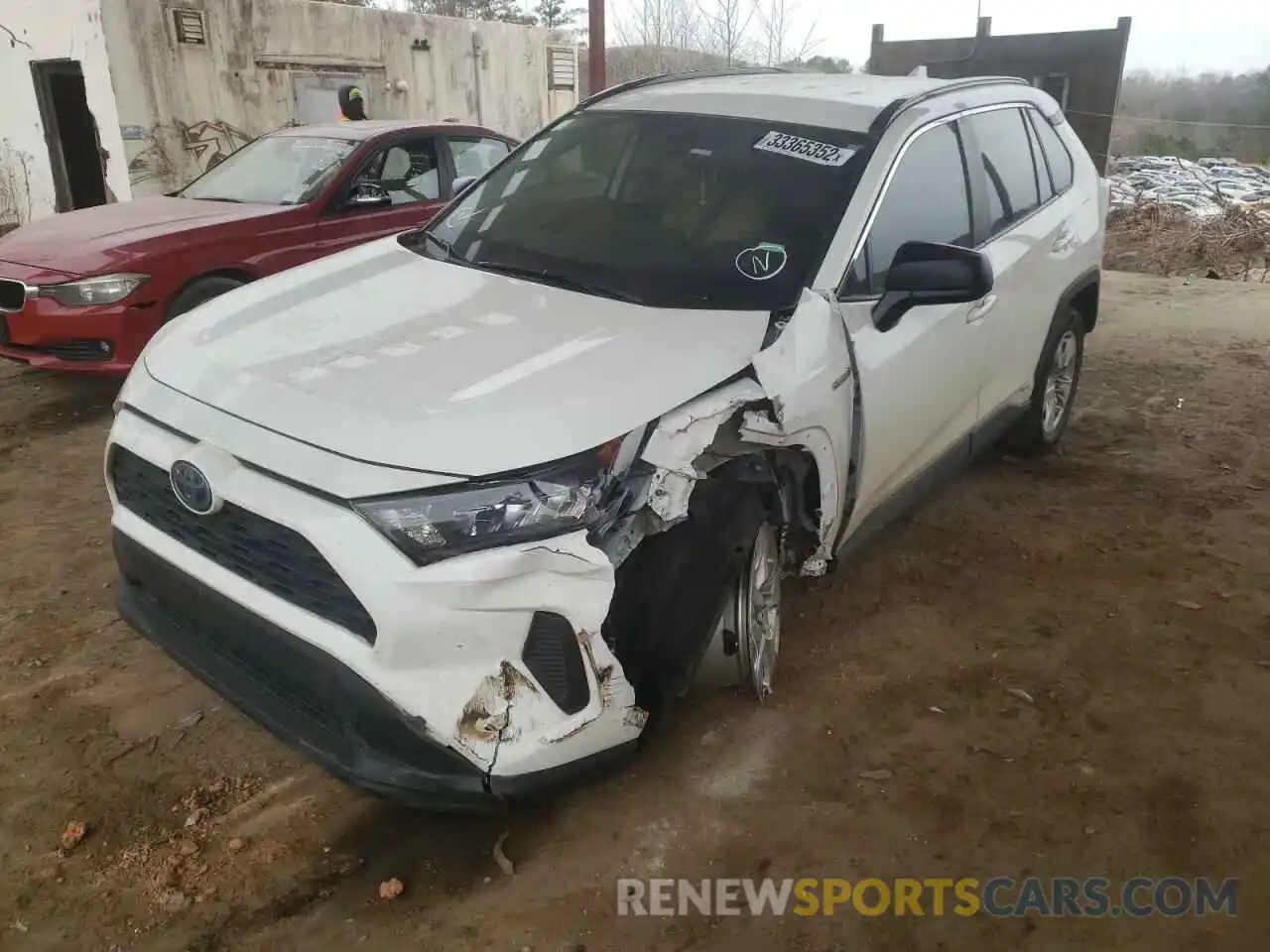 2 Photograph of a damaged car 2T3LWRFV8KW013743 TOYOTA RAV4 2019