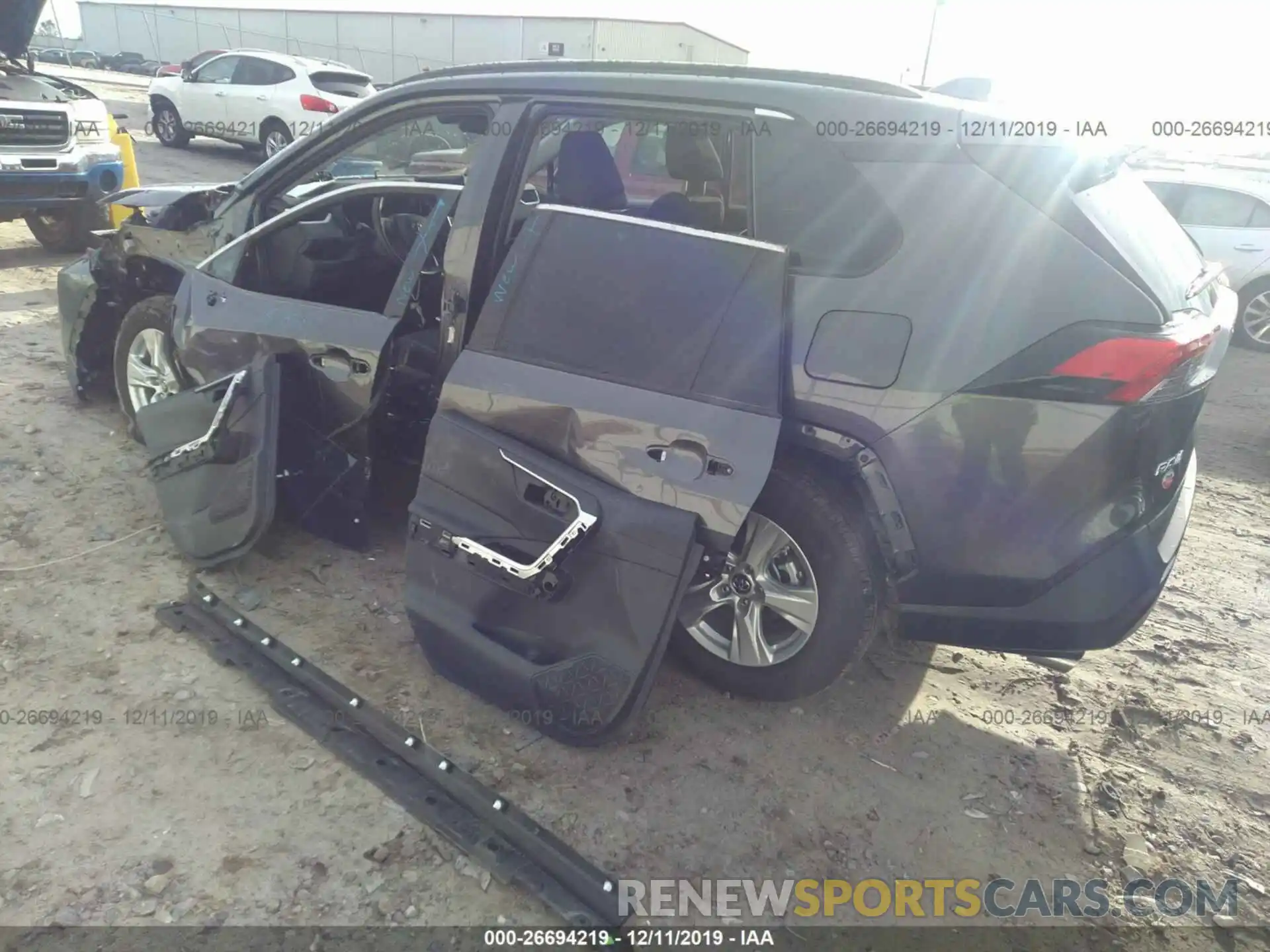 3 Photograph of a damaged car 2T3LWRFV8KW015735 TOYOTA RAV4 2019