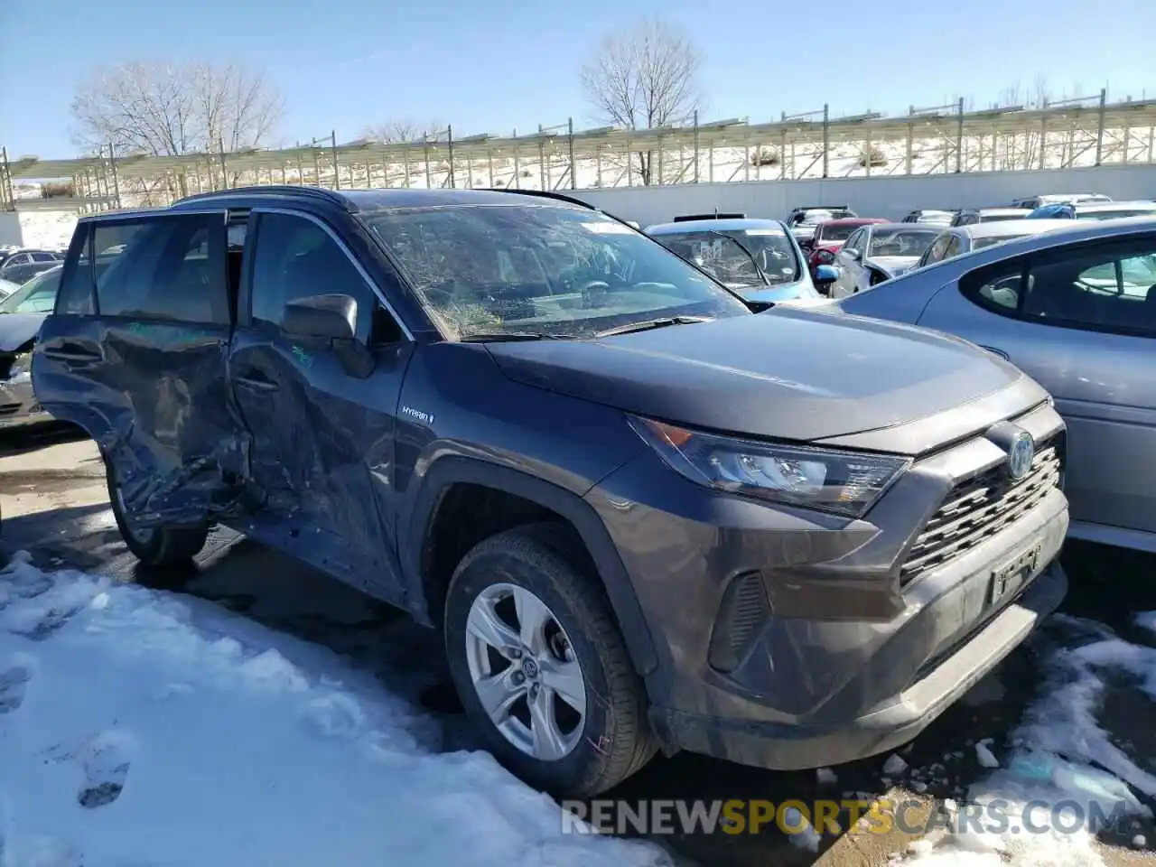 1 Photograph of a damaged car 2T3LWRFV8KW016366 TOYOTA RAV4 2019