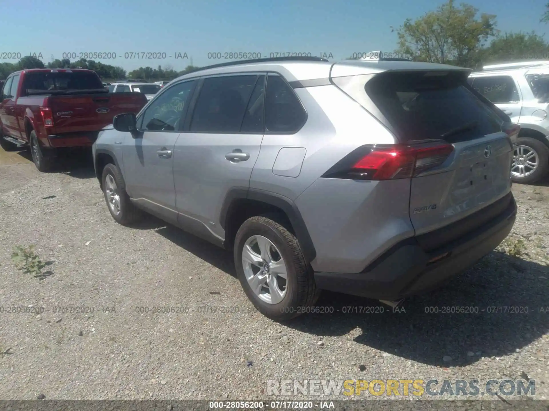 3 Photograph of a damaged car 2T3LWRFV8KW024130 TOYOTA RAV4 2019