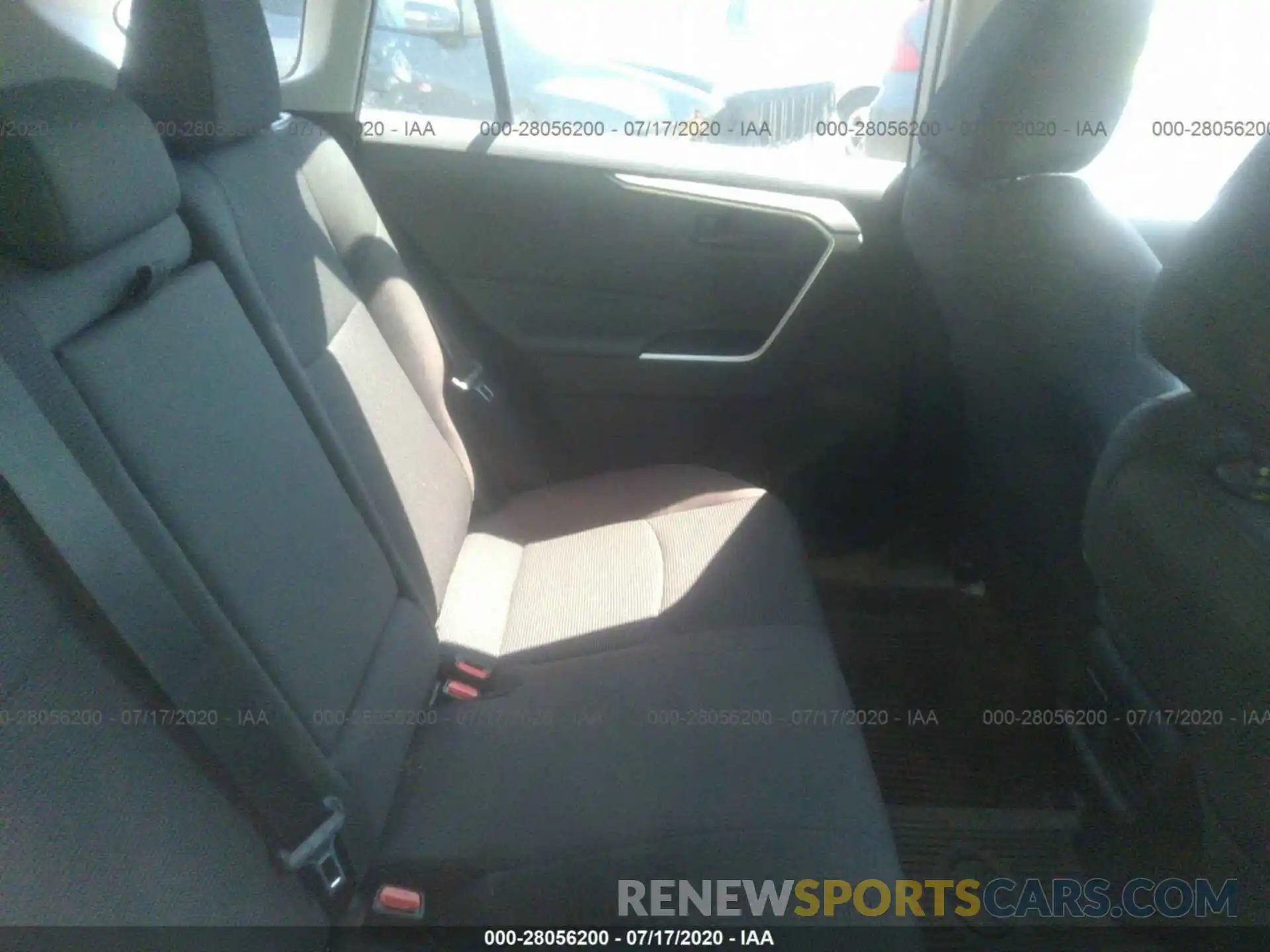 8 Фотография поврежденного автомобиля 2T3LWRFV8KW024130 TOYOTA RAV4 2019