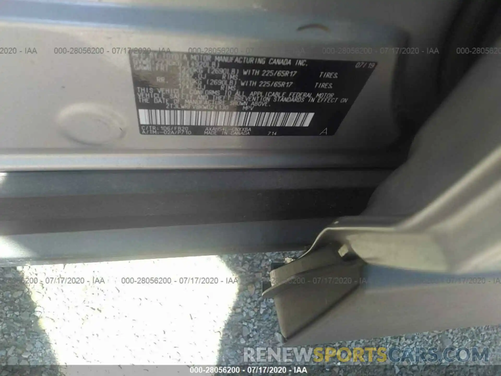 9 Photograph of a damaged car 2T3LWRFV8KW024130 TOYOTA RAV4 2019