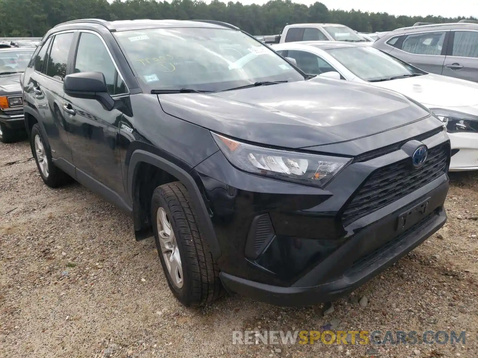 1 Photograph of a damaged car 2T3LWRFV9KW006428 TOYOTA RAV4 2019