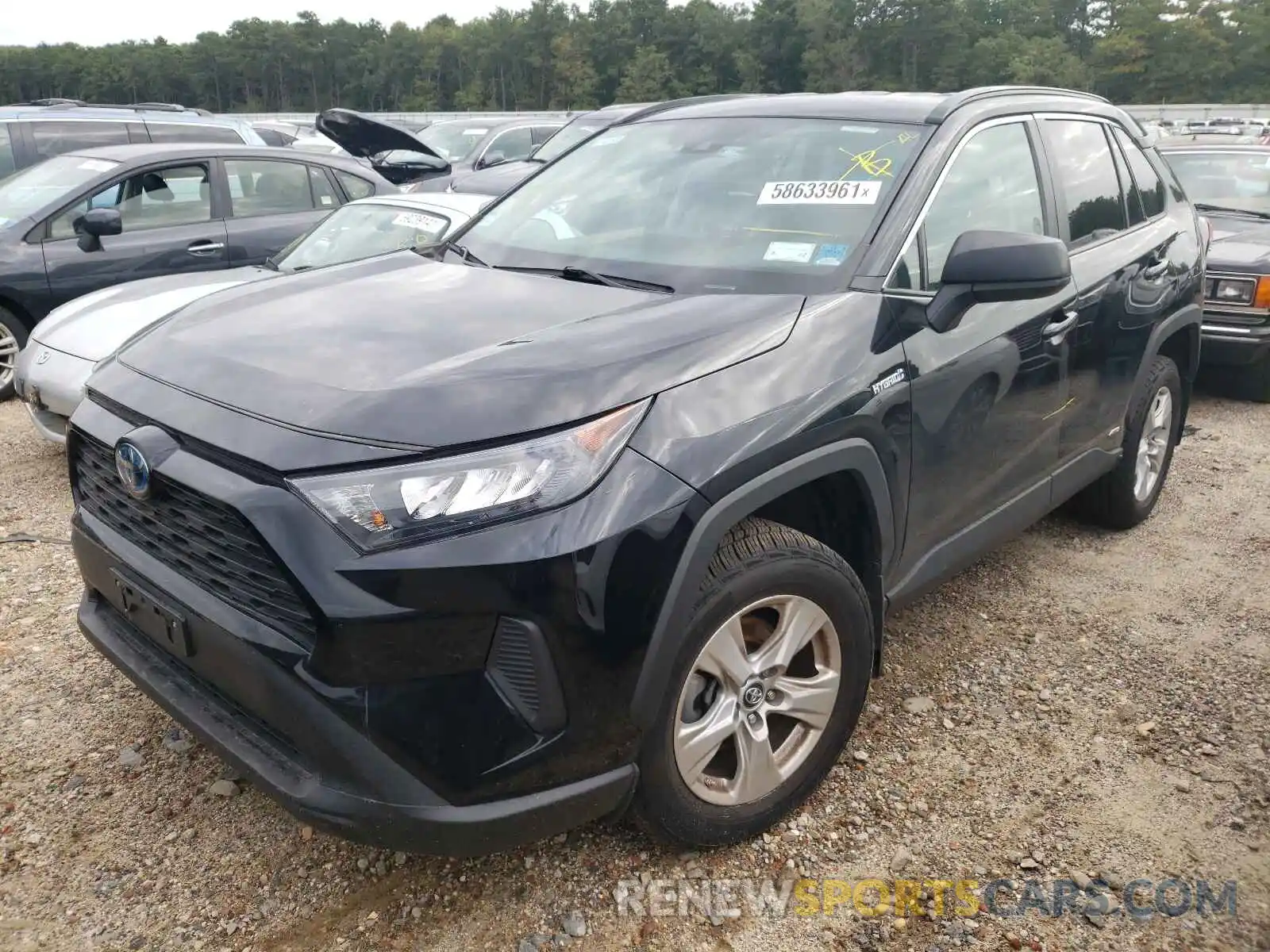 2 Photograph of a damaged car 2T3LWRFV9KW006428 TOYOTA RAV4 2019