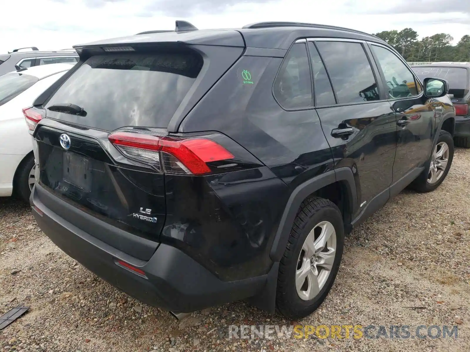 4 Photograph of a damaged car 2T3LWRFV9KW006428 TOYOTA RAV4 2019