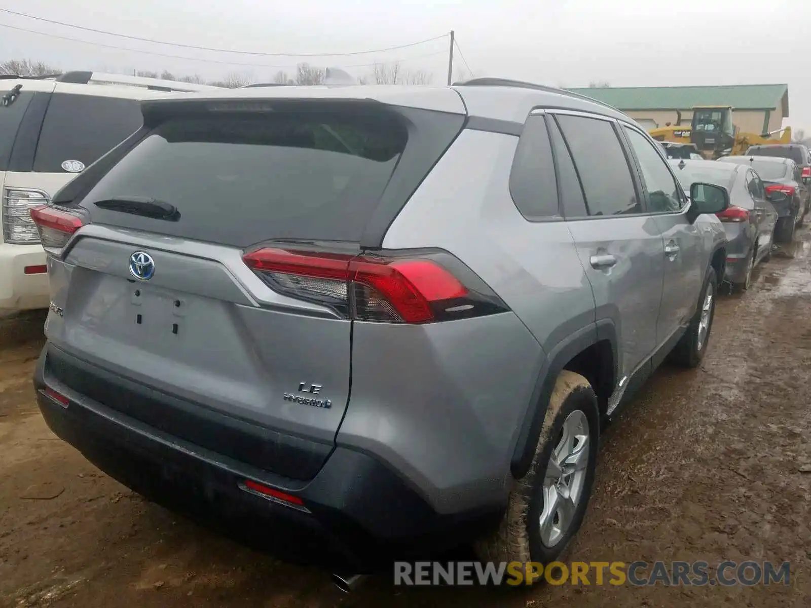 4 Photograph of a damaged car 2T3LWRFV9KW014027 TOYOTA RAV4 2019