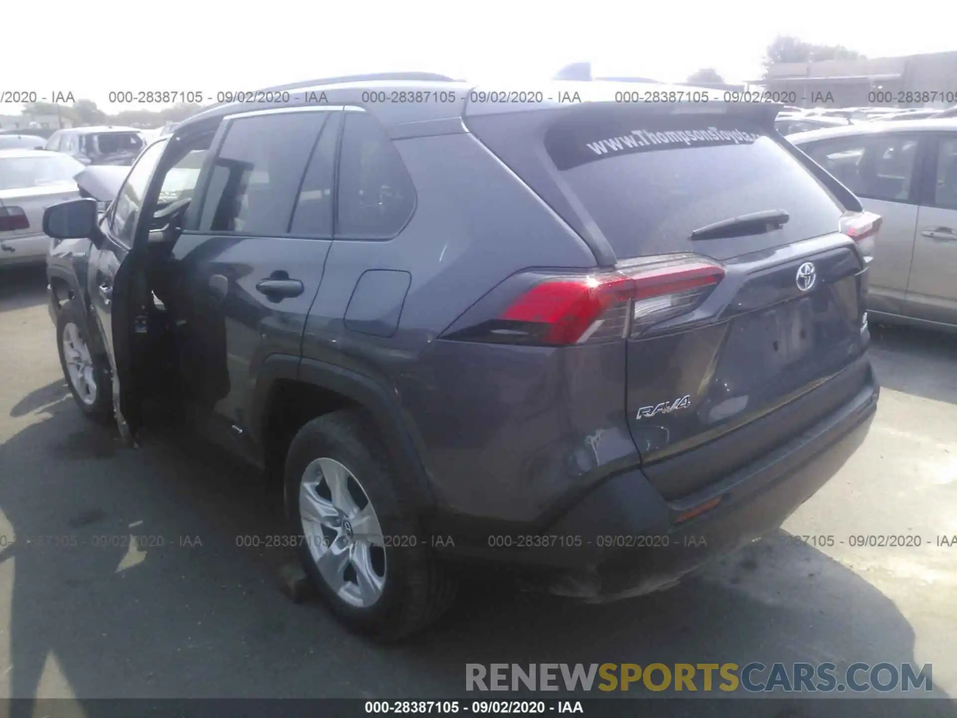 3 Photograph of a damaged car 2T3LWRFV9KW027943 TOYOTA RAV4 2019