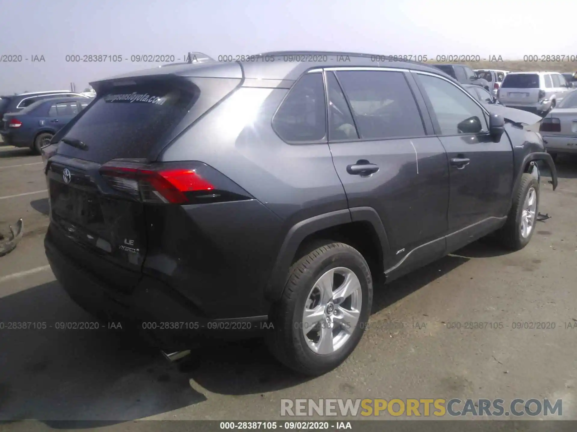 4 Photograph of a damaged car 2T3LWRFV9KW027943 TOYOTA RAV4 2019