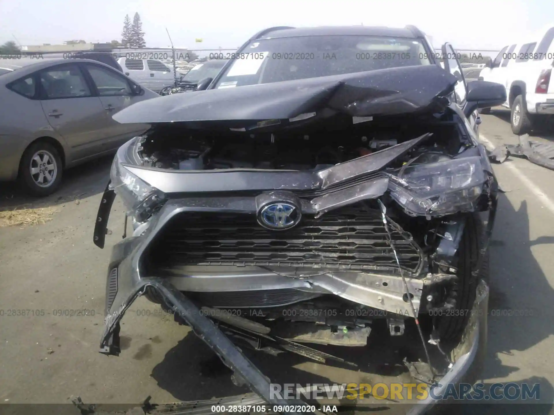 6 Photograph of a damaged car 2T3LWRFV9KW027943 TOYOTA RAV4 2019