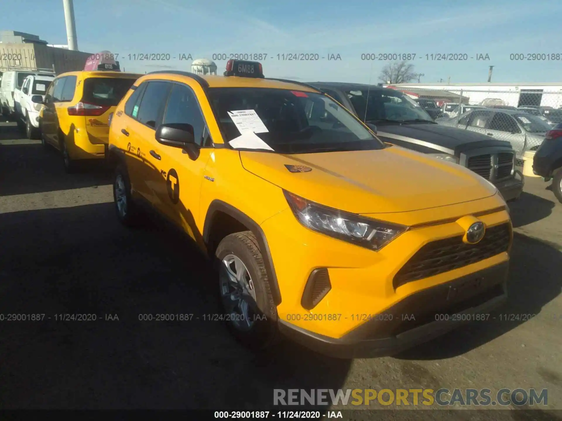 1 Photograph of a damaged car 2T3LWRFVXKW042015 TOYOTA RAV4 2019