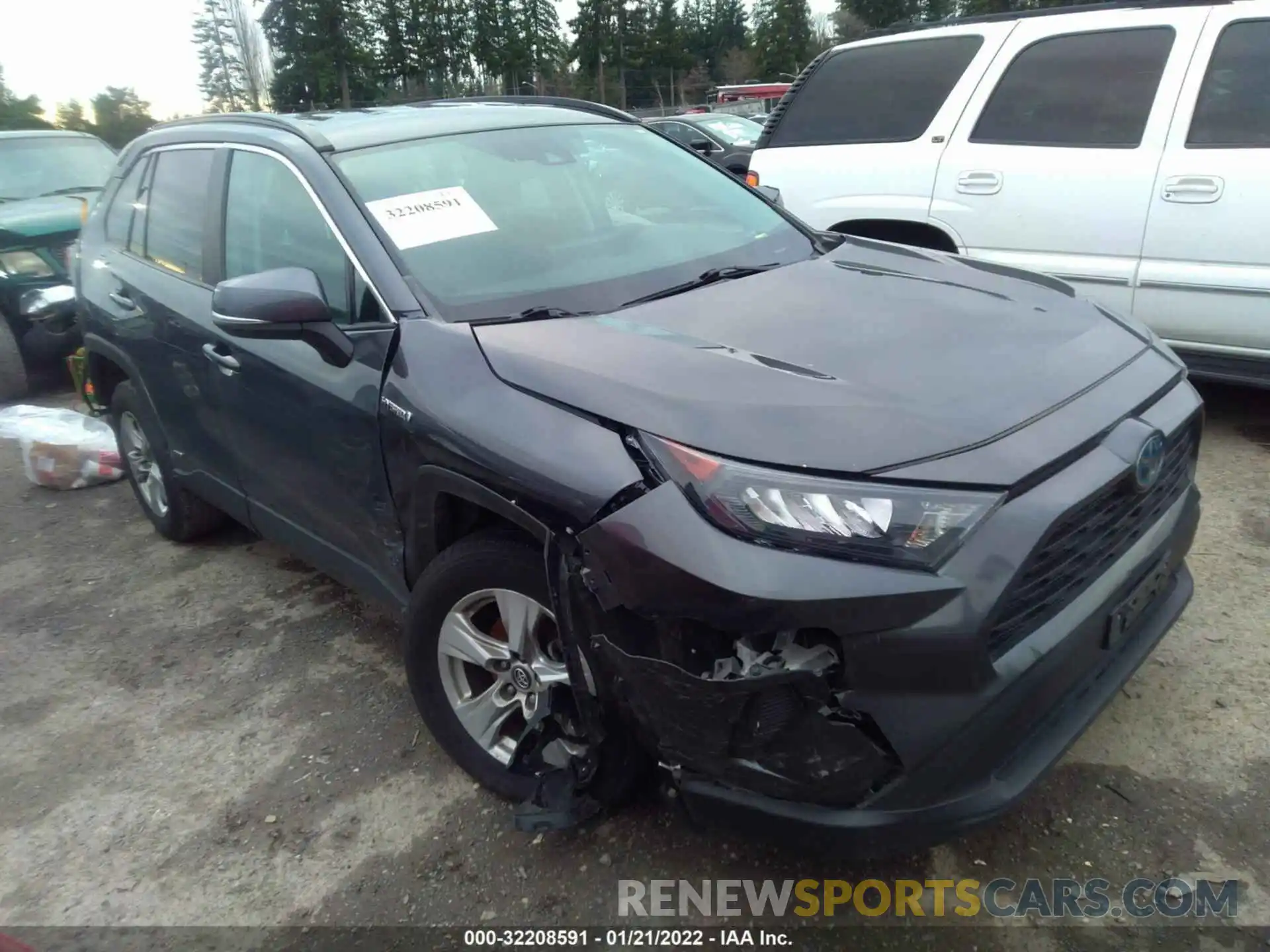 1 Photograph of a damaged car 2T3MWRFV0KW009514 TOYOTA RAV4 2019