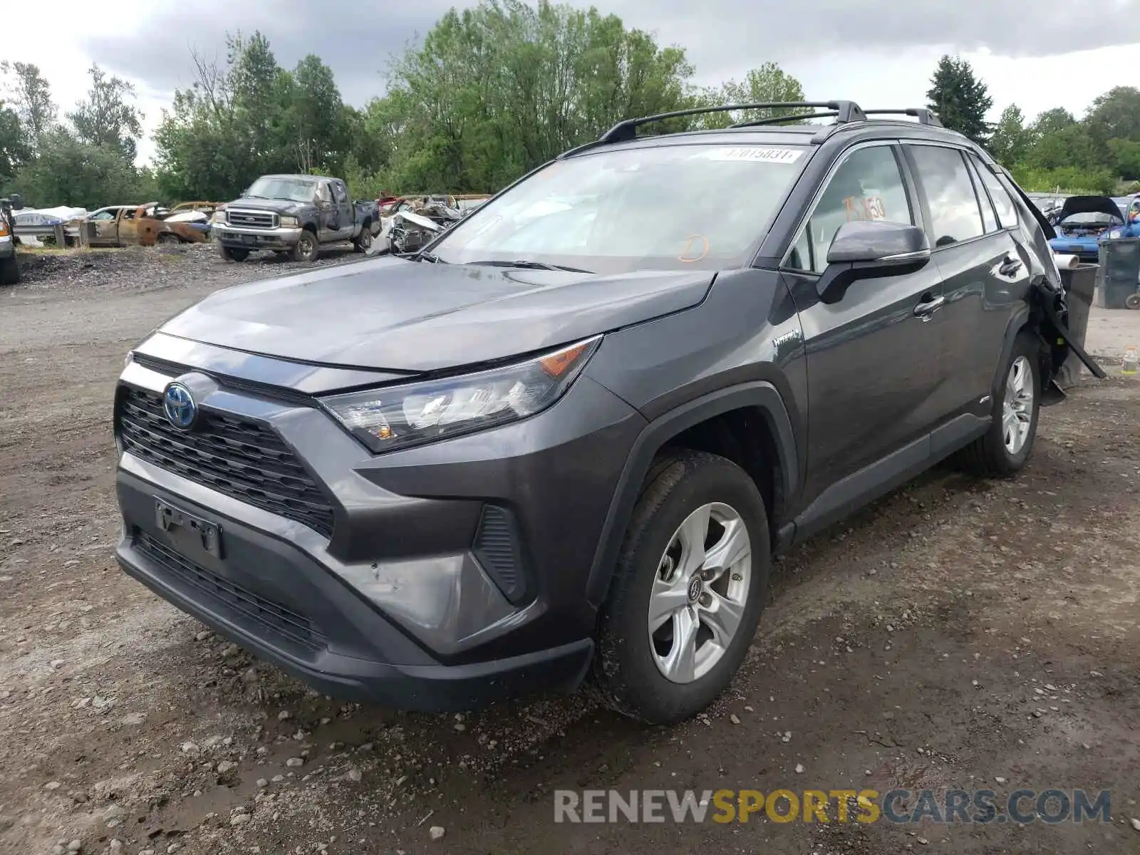 2 Photograph of a damaged car 2T3MWRFV0KW022036 TOYOTA RAV4 2019