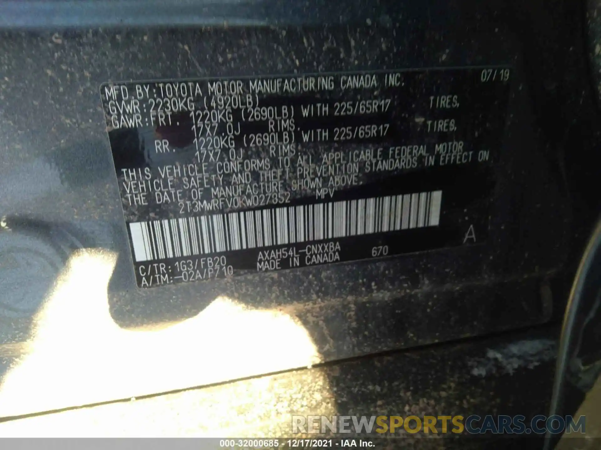 9 Photograph of a damaged car 2T3MWRFV0KW027852 TOYOTA RAV4 2019