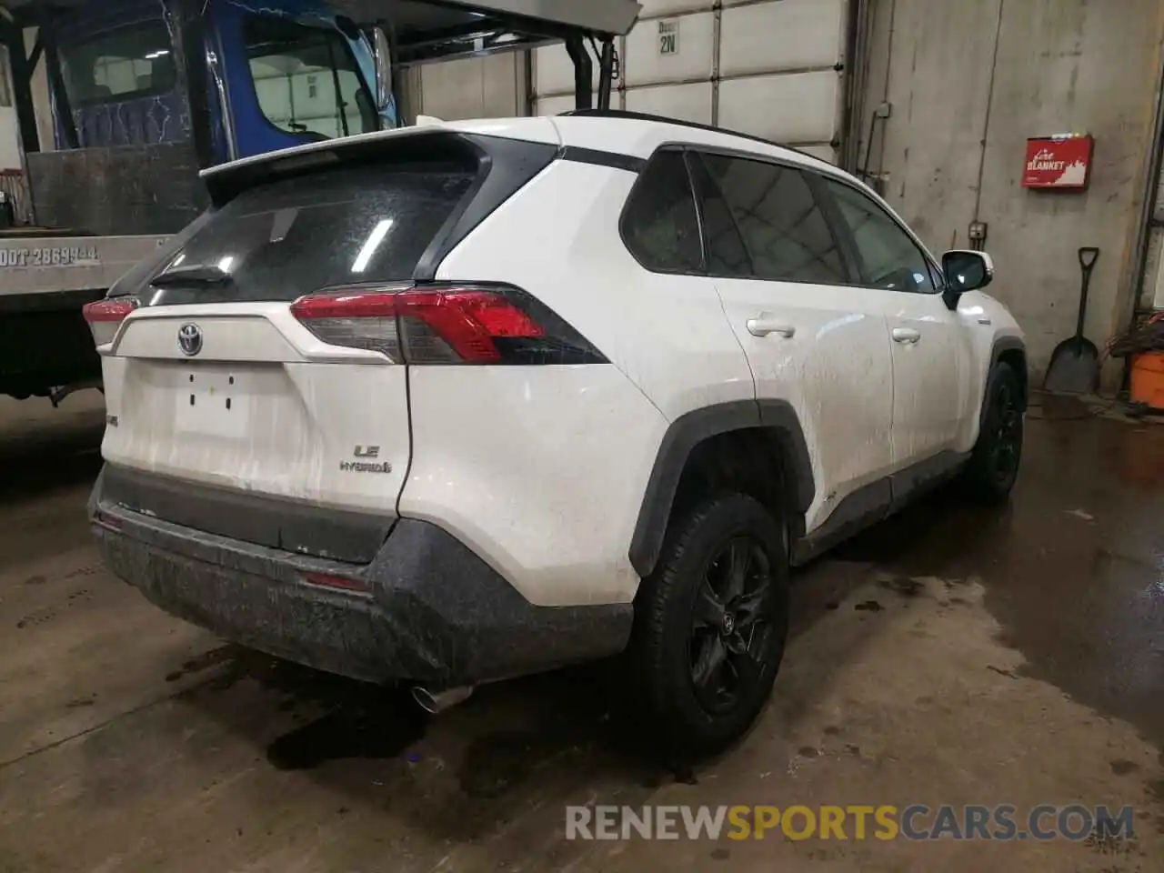 4 Фотография поврежденного автомобиля 2T3MWRFV0KW031738 TOYOTA RAV4 2019