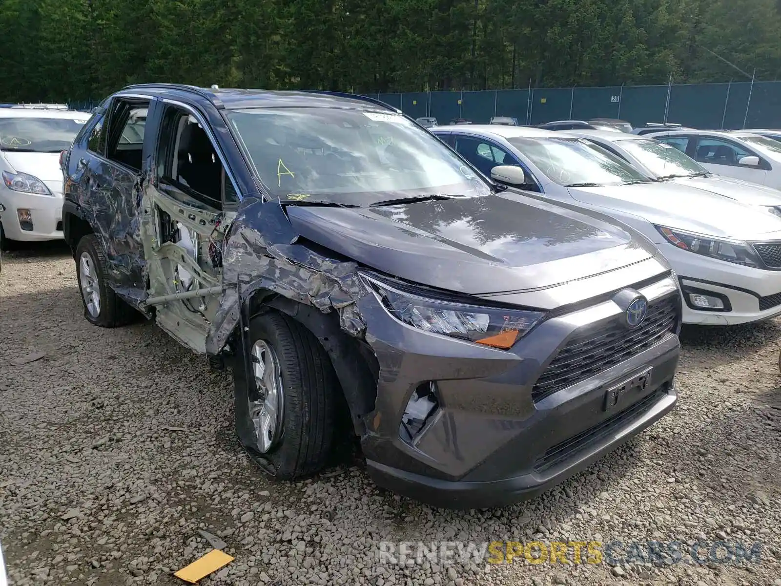 1 Фотография поврежденного автомобиля 2T3MWRFV0KW037555 TOYOTA RAV4 2019