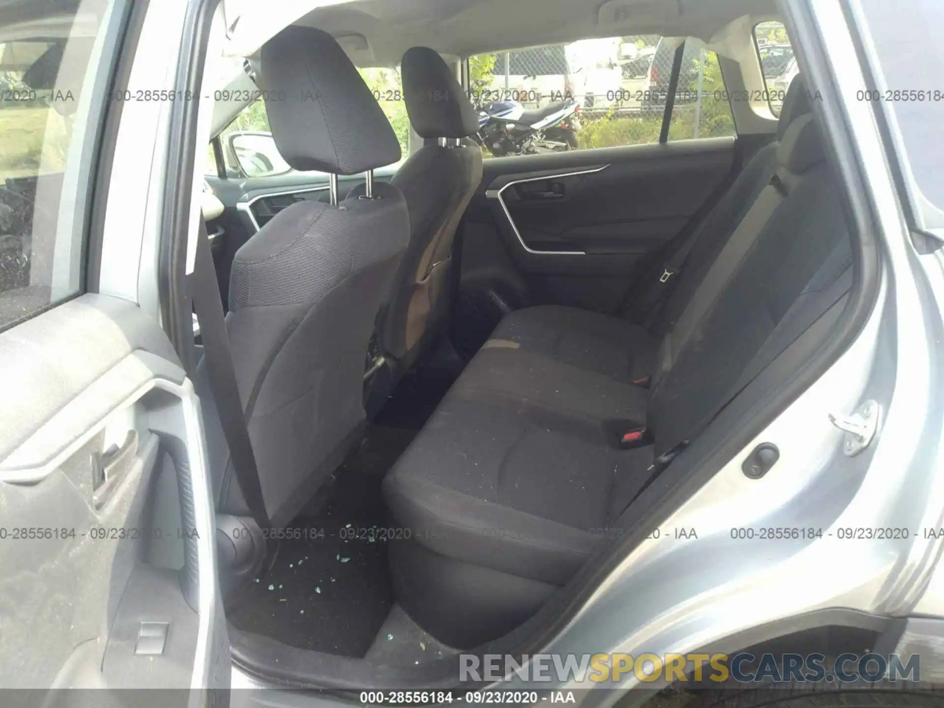 8 Photograph of a damaged car 2T3MWRFV0KW039516 TOYOTA RAV4 2019