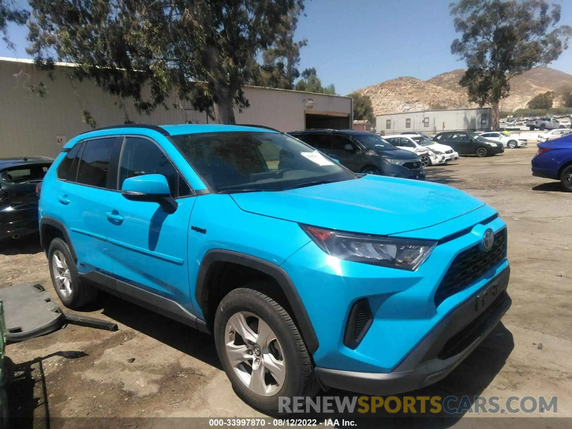 1 Photograph of a damaged car 2T3MWRFV0KW042951 TOYOTA RAV4 2019