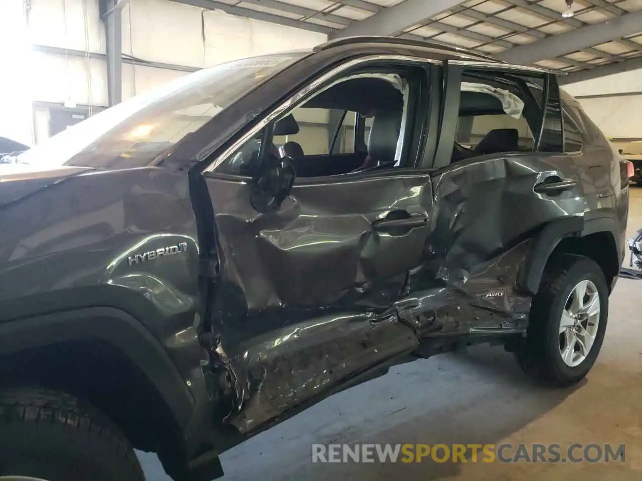 10 Photograph of a damaged car 2T3MWRFV1KW009909 TOYOTA RAV4 2019