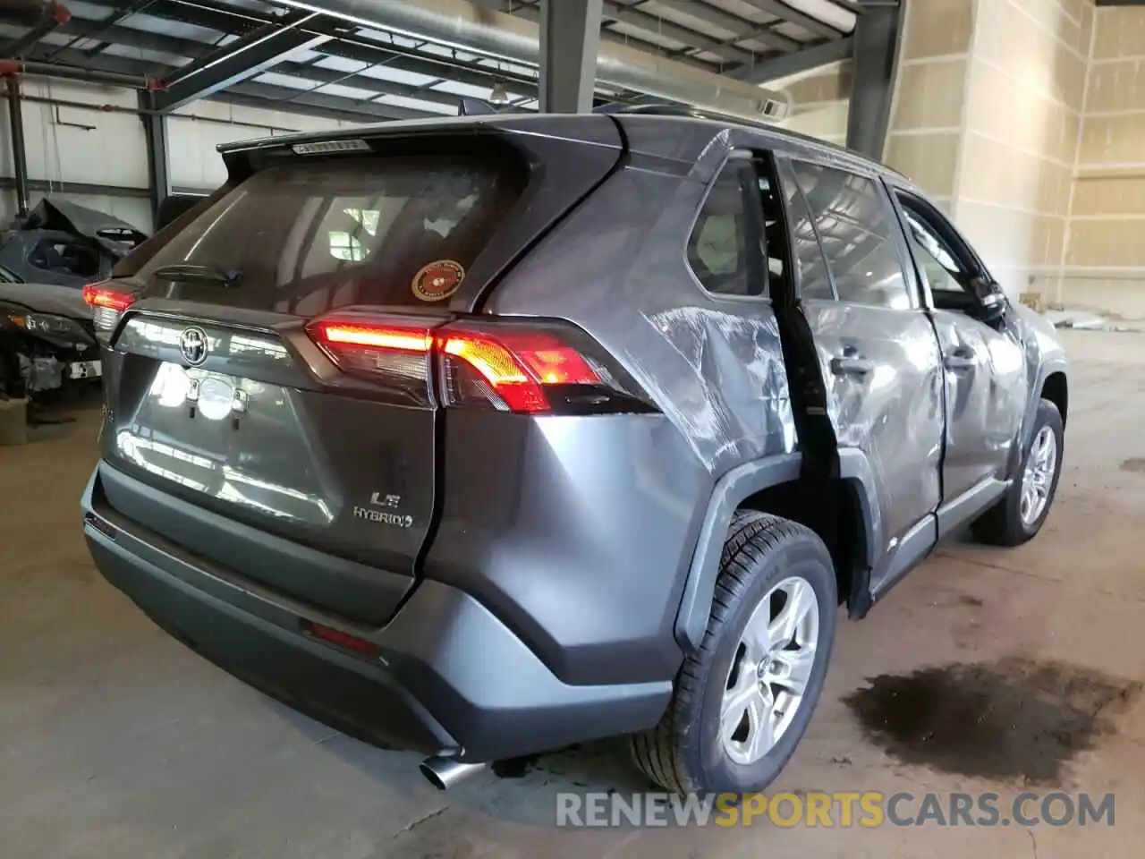 4 Photograph of a damaged car 2T3MWRFV1KW009909 TOYOTA RAV4 2019