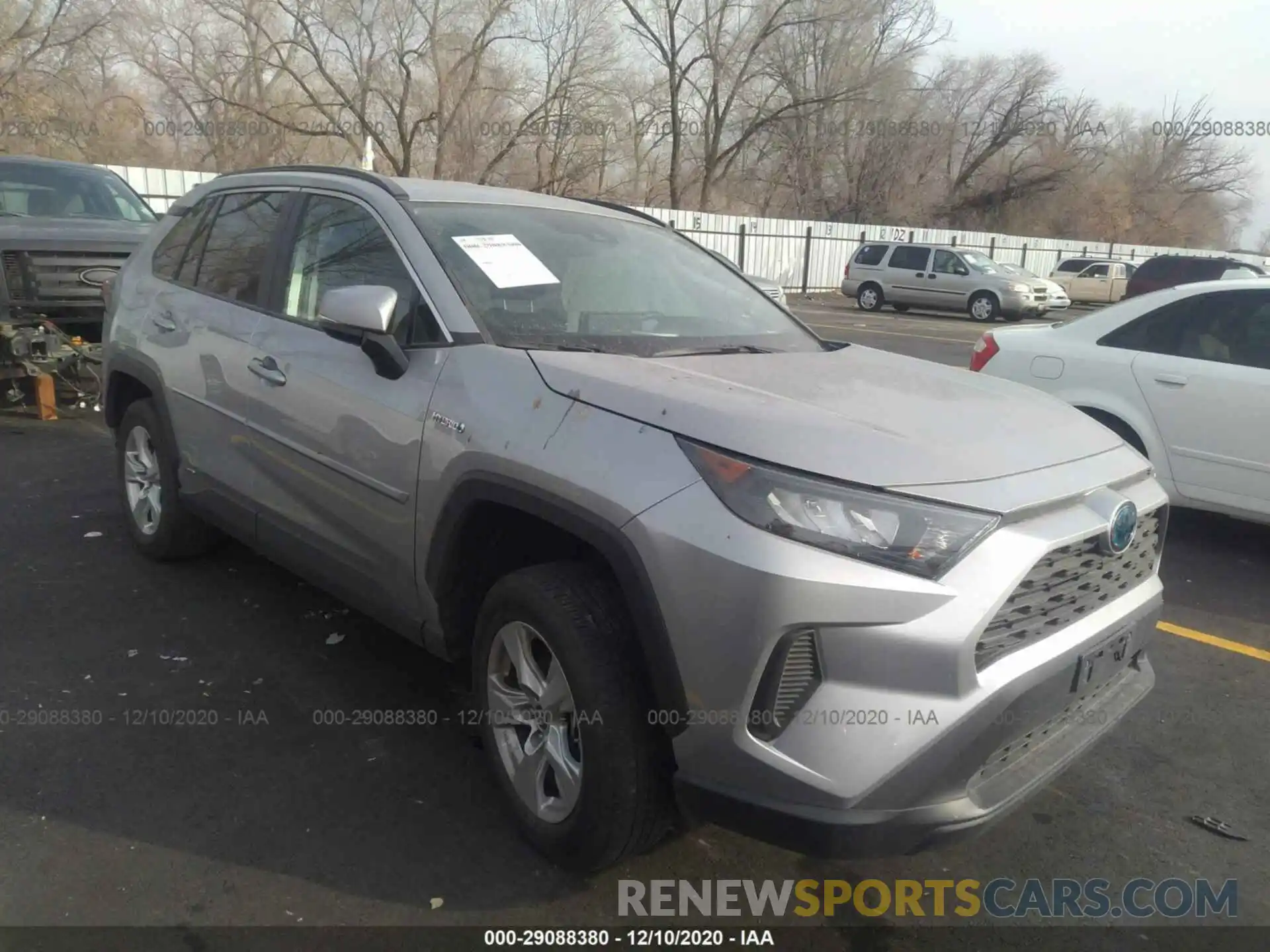 1 Photograph of a damaged car 2T3MWRFV1KW025186 TOYOTA RAV4 2019