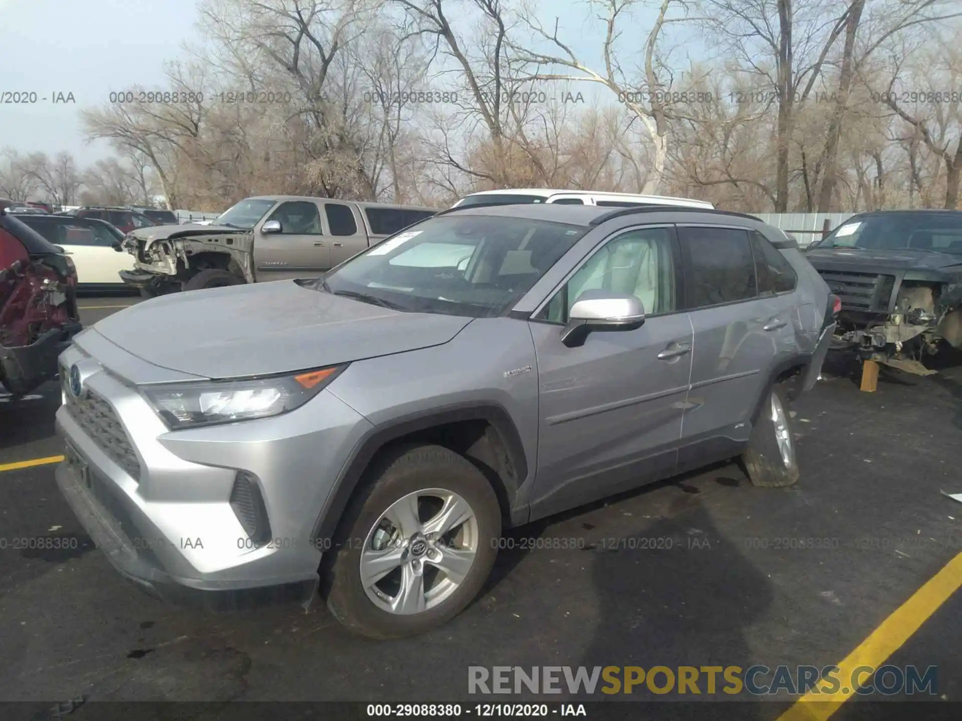 2 Photograph of a damaged car 2T3MWRFV1KW025186 TOYOTA RAV4 2019