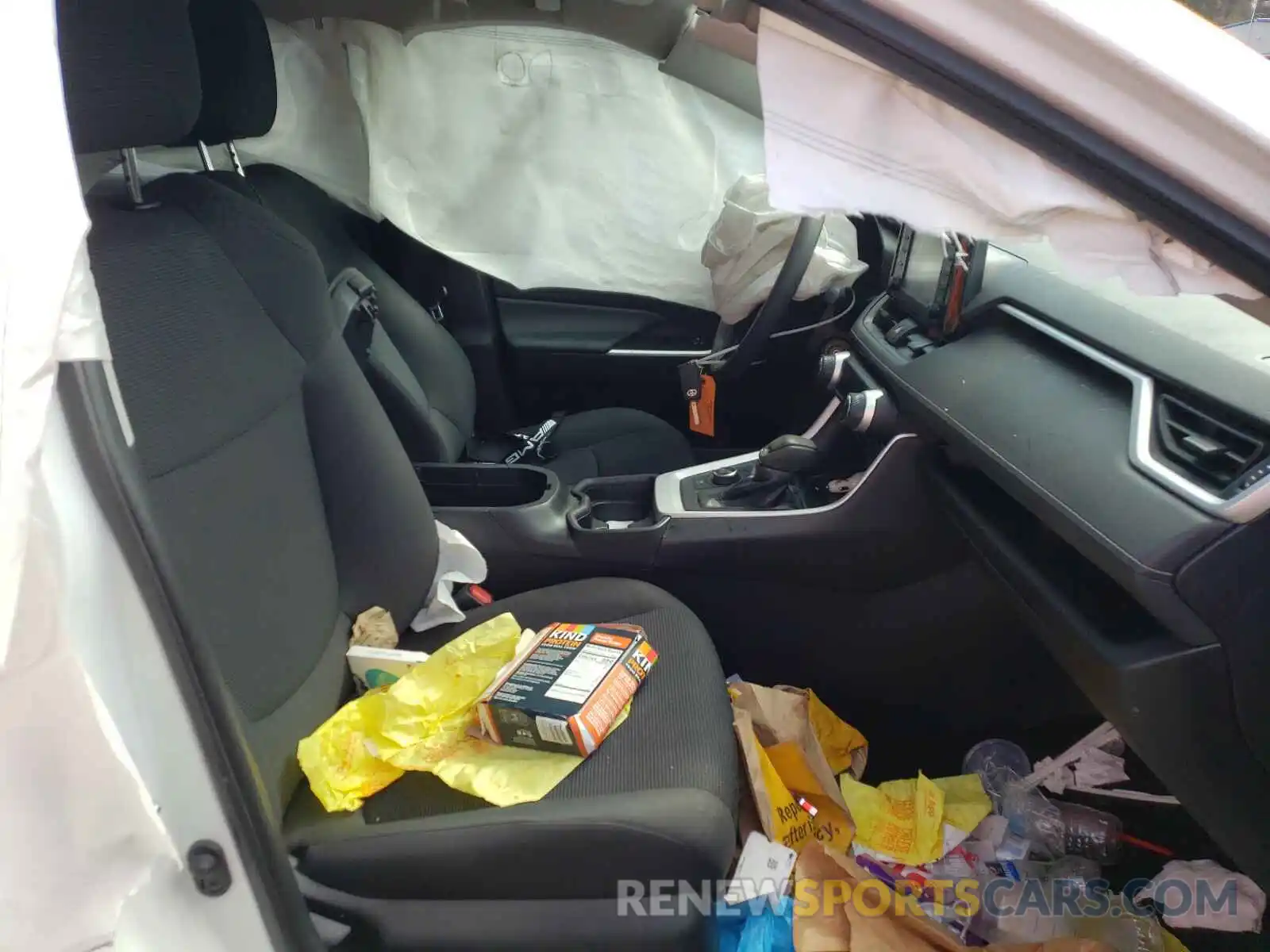 5 Photograph of a damaged car 2T3MWRFV1KW042649 TOYOTA RAV4 2019