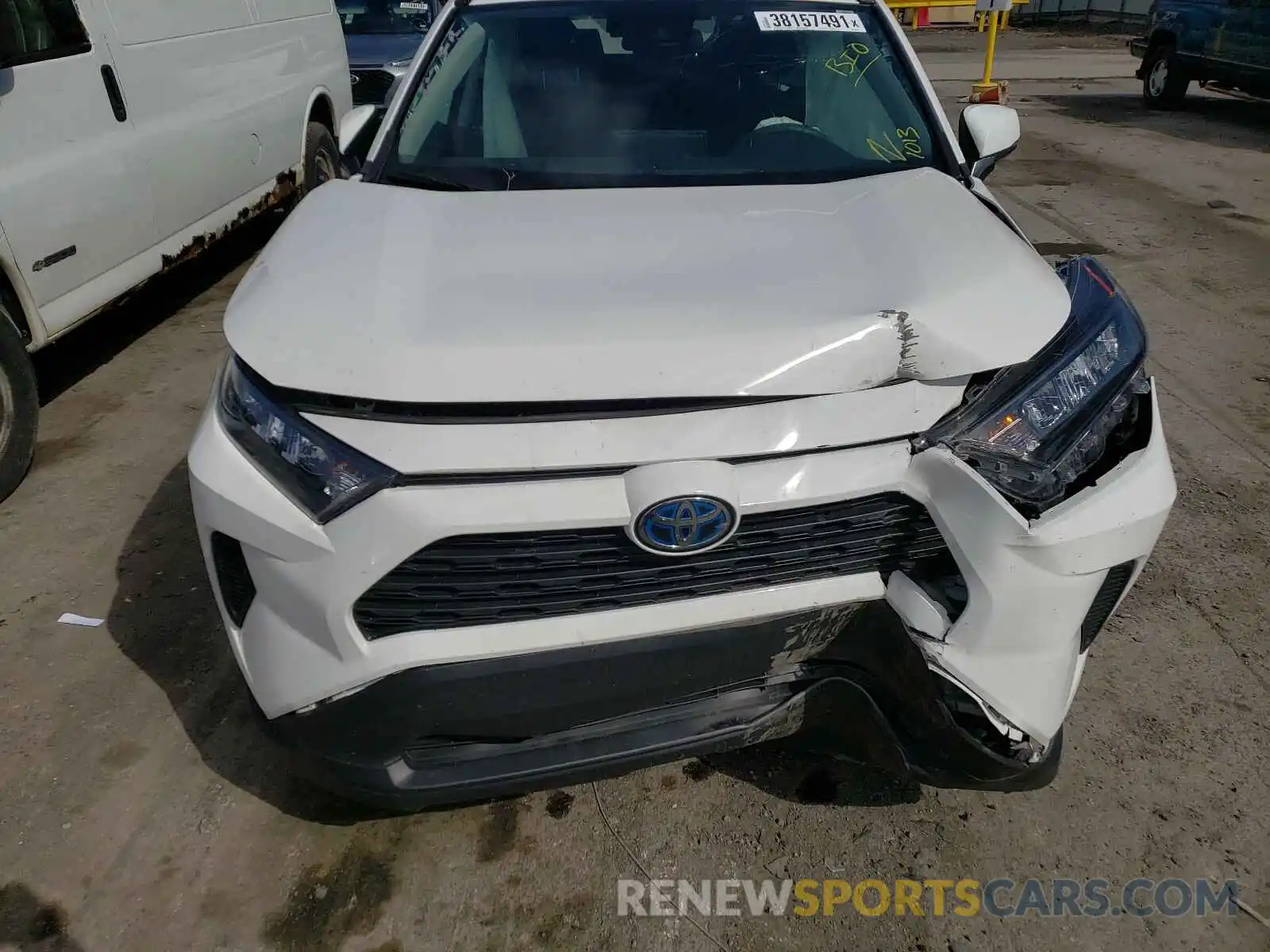 7 Photograph of a damaged car 2T3MWRFV1KW042649 TOYOTA RAV4 2019