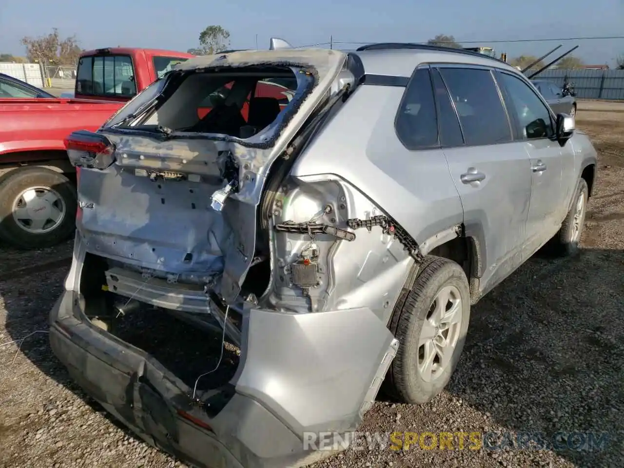 4 Photograph of a damaged car 2T3MWRFV1KW044630 TOYOTA RAV4 2019