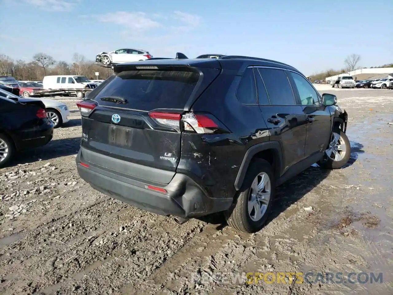 4 Photograph of a damaged car 2T3MWRFV2KW009949 TOYOTA RAV4 2019