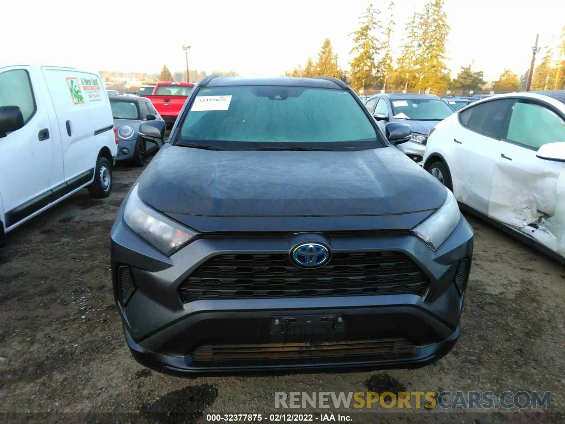 6 Photograph of a damaged car 2T3MWRFV2KW012205 TOYOTA RAV4 2019