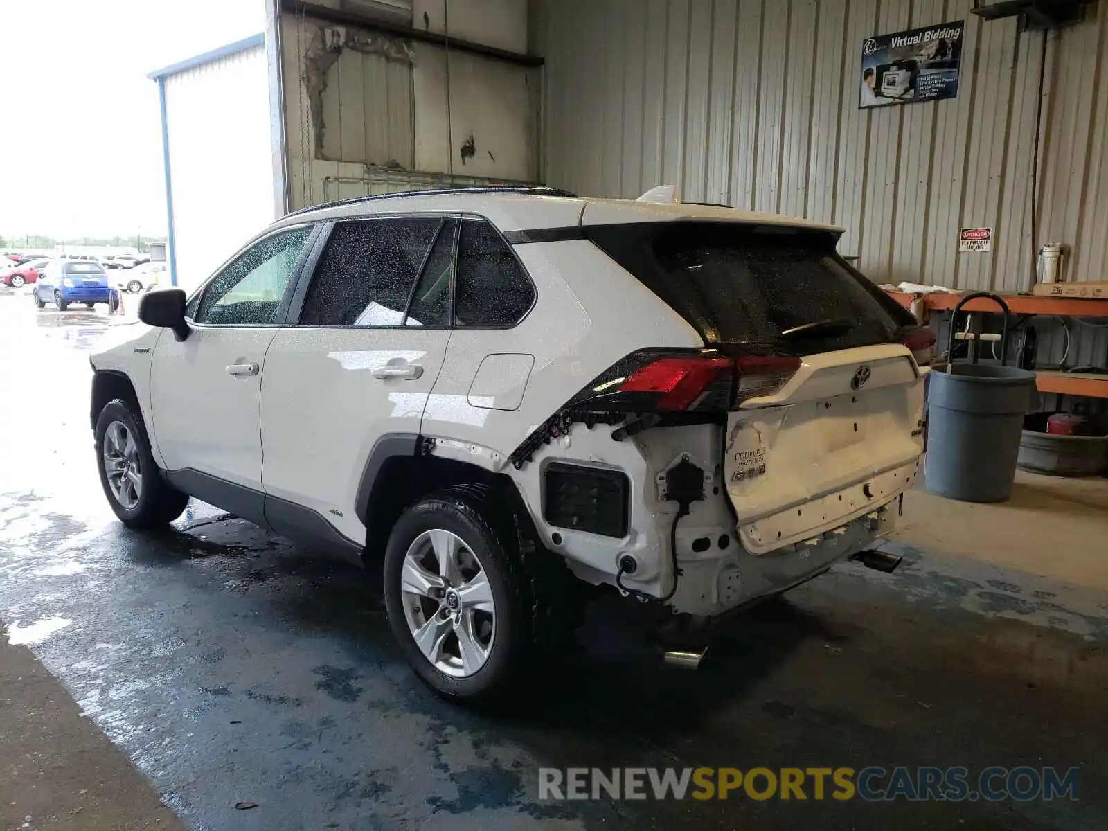 3 Photograph of a damaged car 2T3MWRFV3KW004968 TOYOTA RAV4 2019