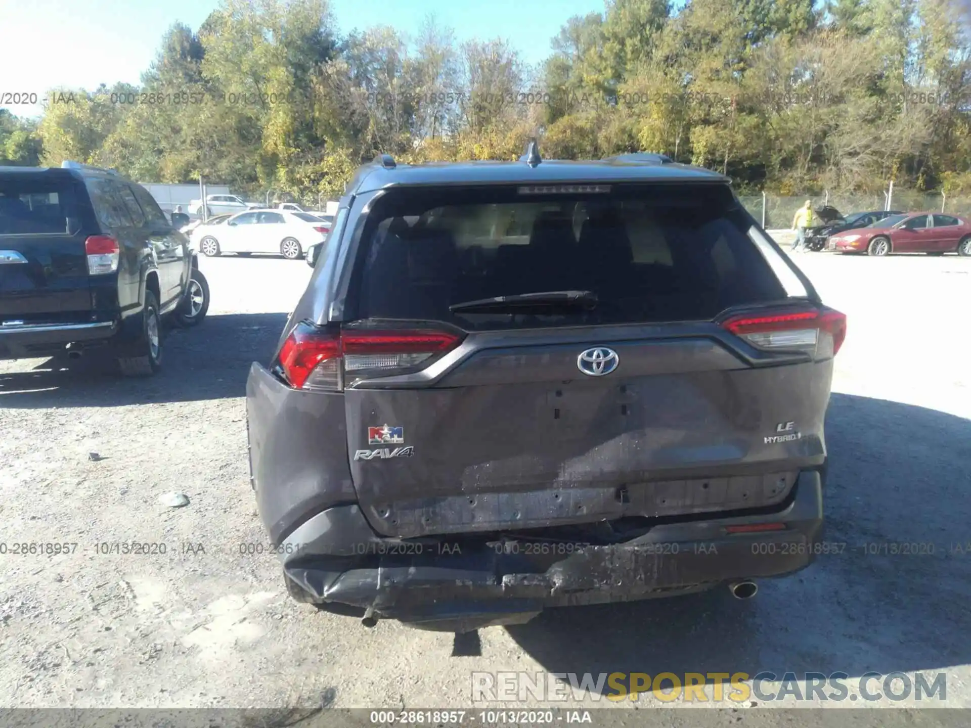 6 Photograph of a damaged car 2T3MWRFV3KW013069 TOYOTA RAV4 2019