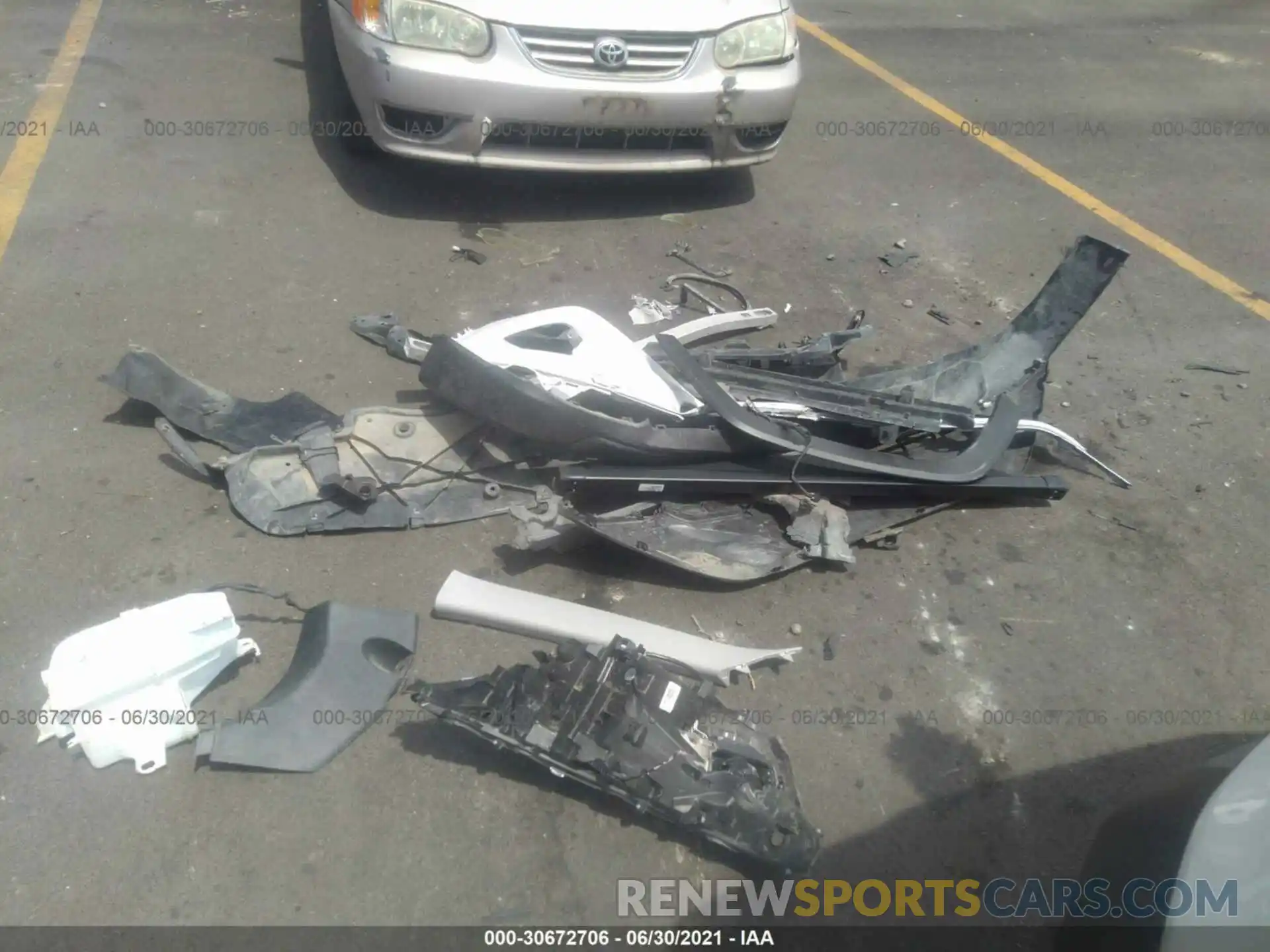 12 Photograph of a damaged car 2T3MWRFV3KW017767 TOYOTA RAV4 2019