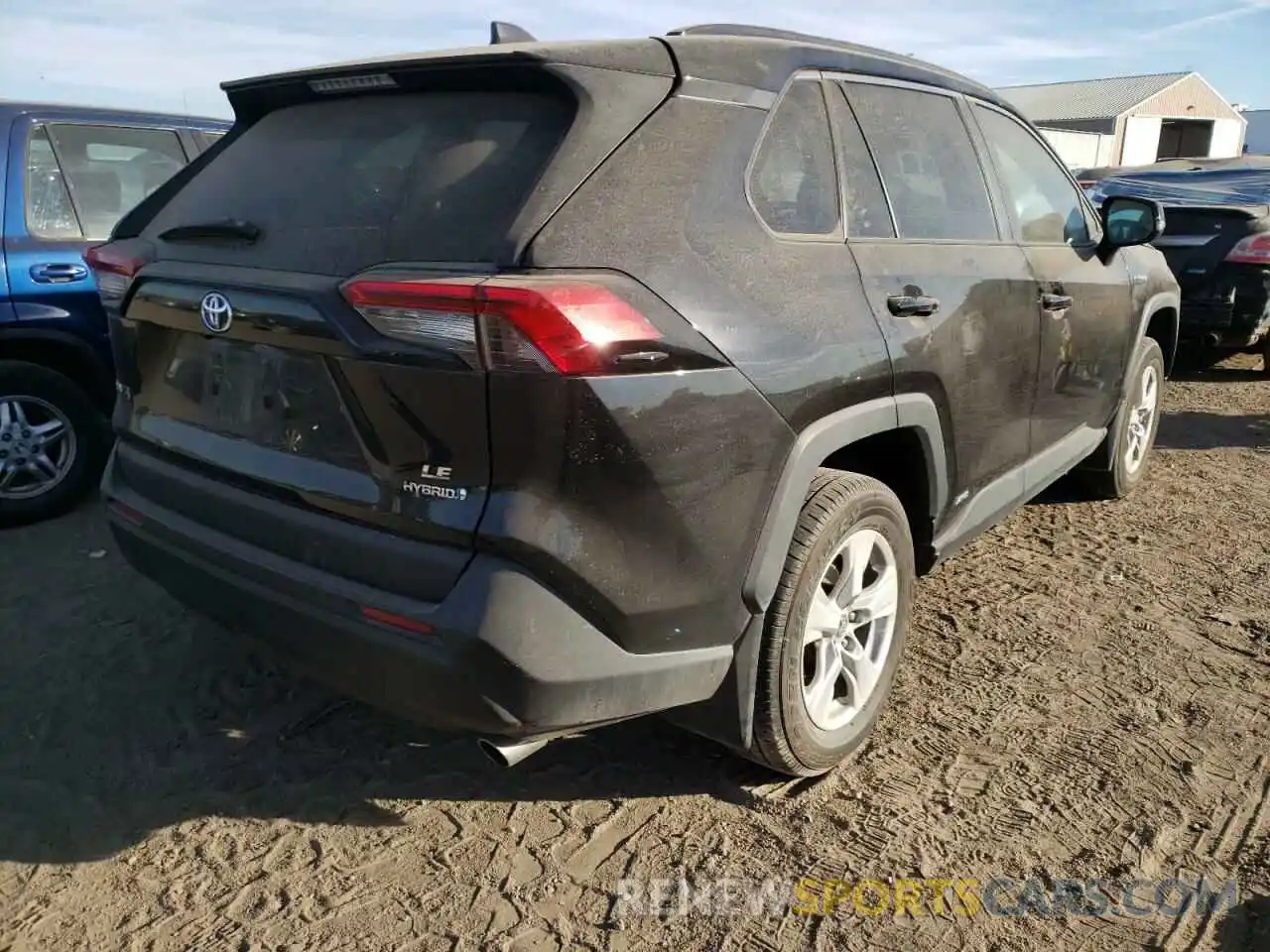 4 Photograph of a damaged car 2T3MWRFV3KW020040 TOYOTA RAV4 2019