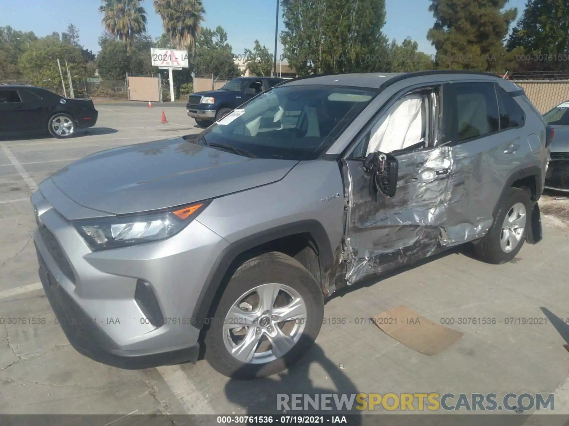 2 Photograph of a damaged car 2T3MWRFV3KW023732 TOYOTA RAV4 2019