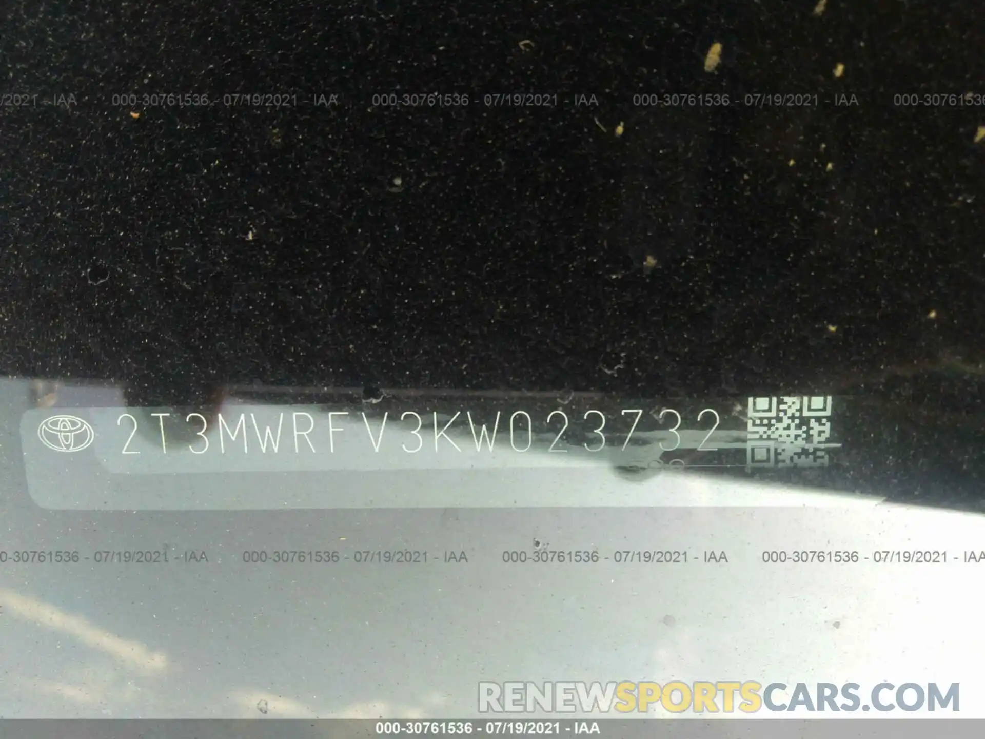 9 Photograph of a damaged car 2T3MWRFV3KW023732 TOYOTA RAV4 2019