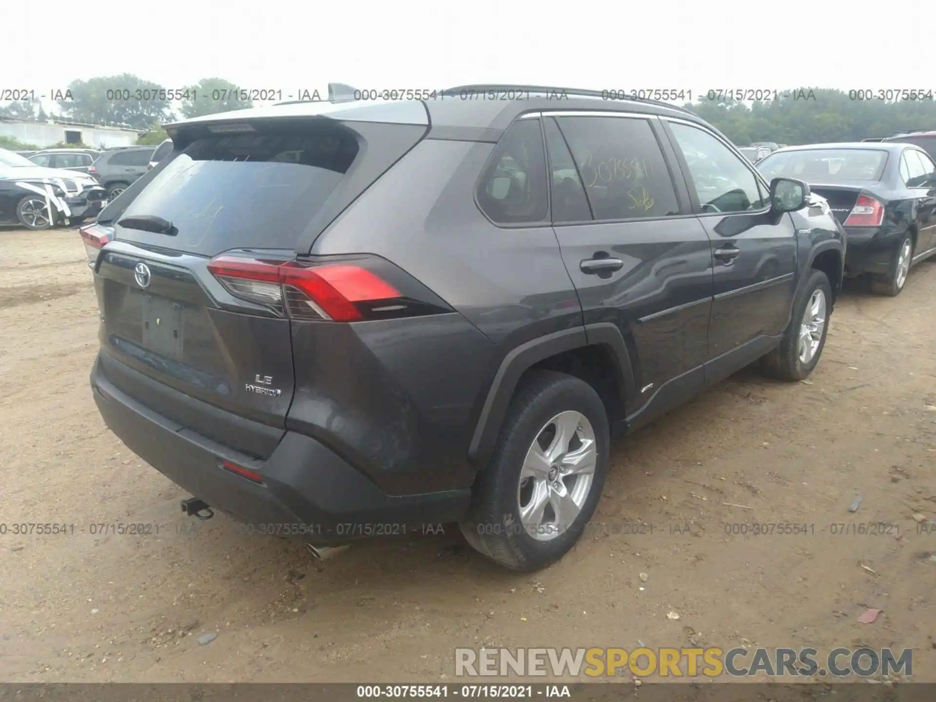 4 Photograph of a damaged car 2T3MWRFV3KW025318 TOYOTA RAV4 2019