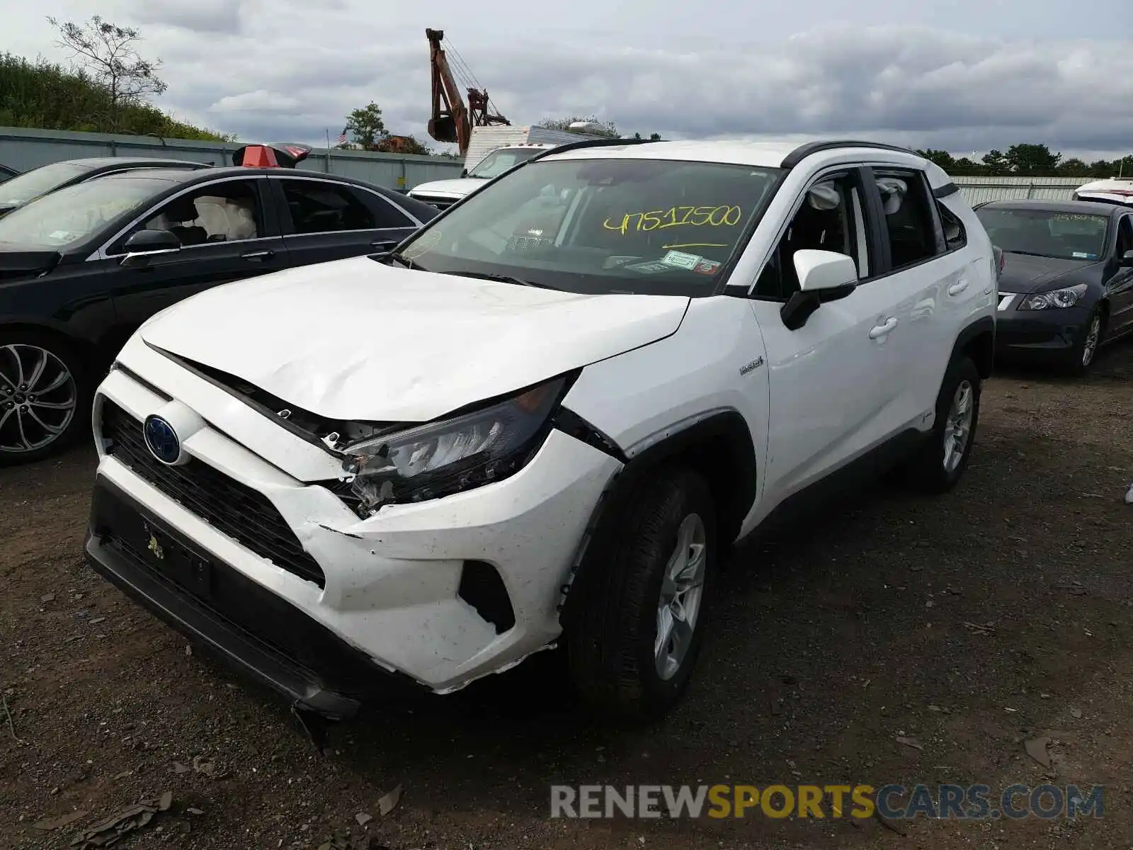 2 Photograph of a damaged car 2T3MWRFV3KW039882 TOYOTA RAV4 2019