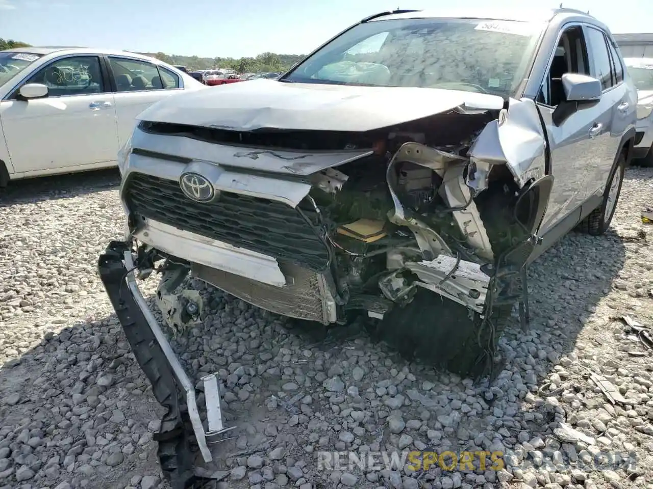 9 Photograph of a damaged car 2T3MWRFV4KW016353 TOYOTA RAV4 2019