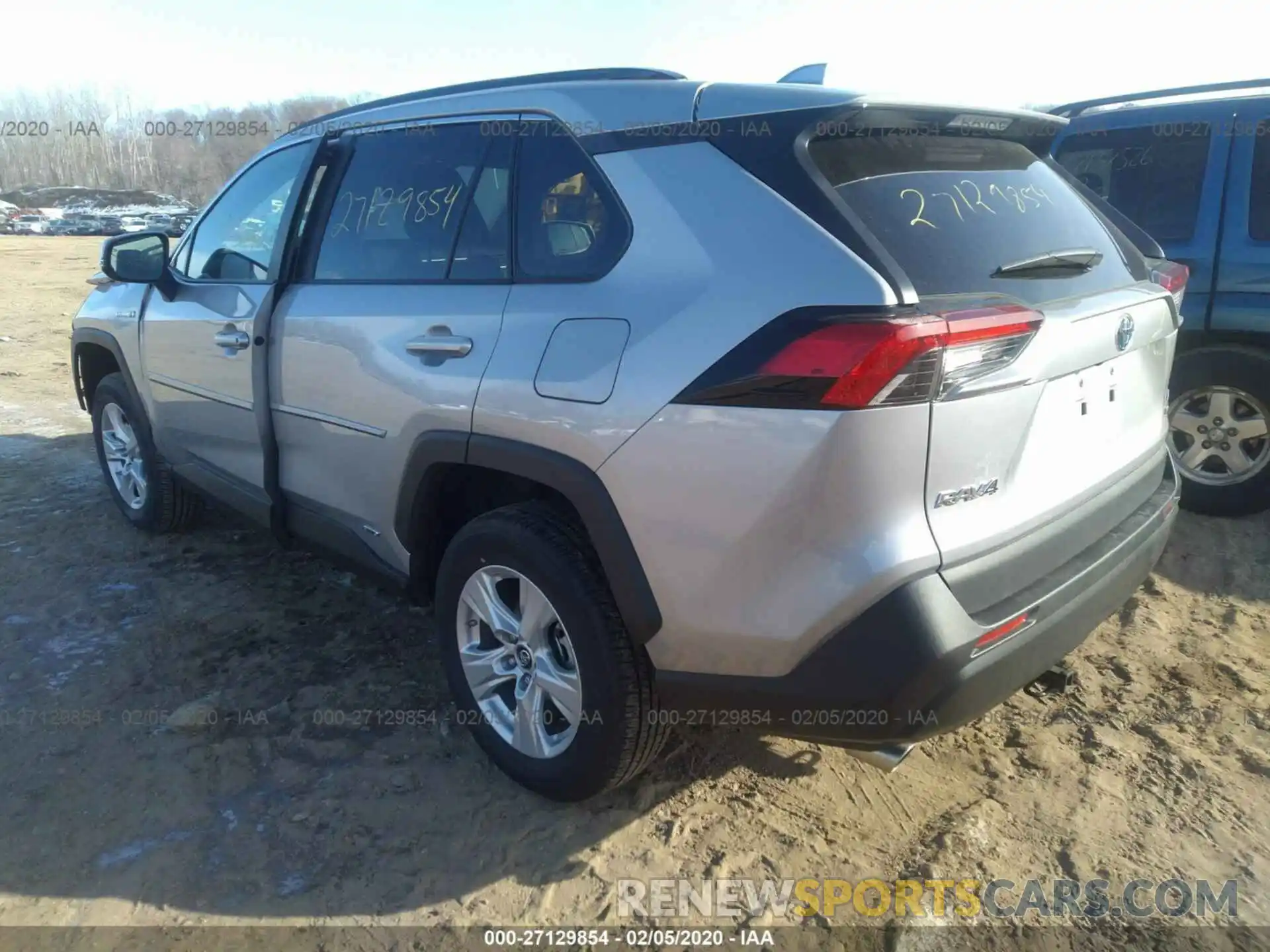 3 Photograph of a damaged car 2T3MWRFV4KW032472 TOYOTA RAV4 2019