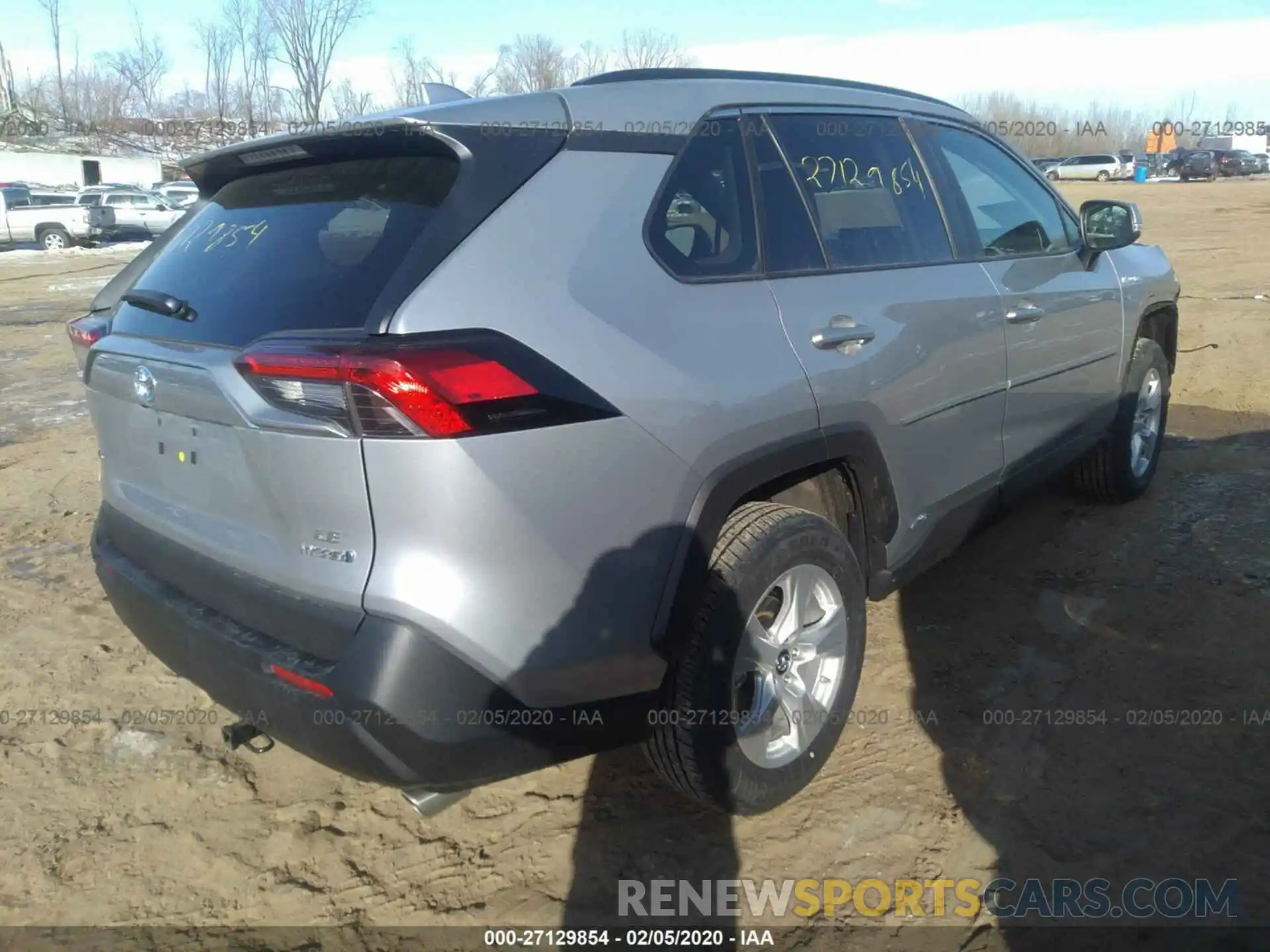 4 Photograph of a damaged car 2T3MWRFV4KW032472 TOYOTA RAV4 2019