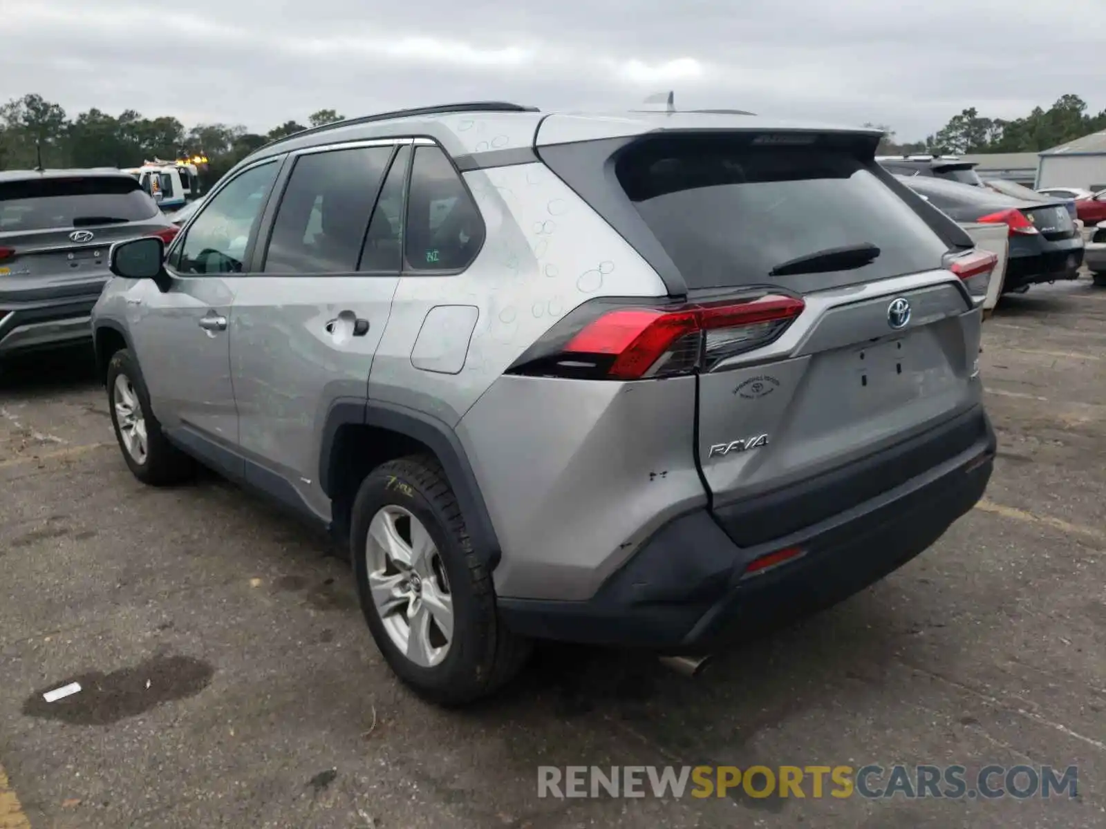 3 Photograph of a damaged car 2T3MWRFV5KW004468 TOYOTA RAV4 2019